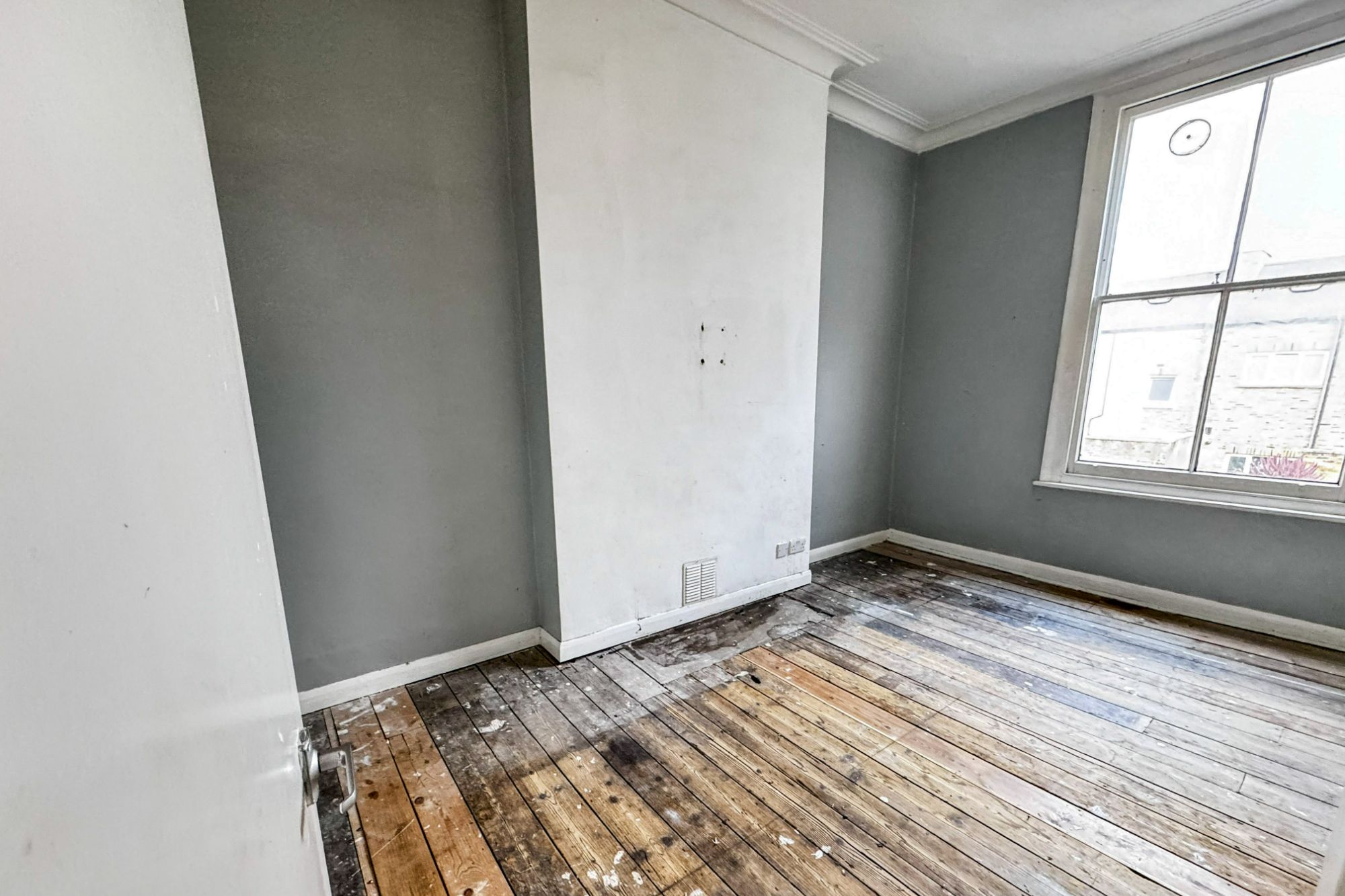 43B St Stephens Avenue, Shepherds Bush, London, W12 8JB