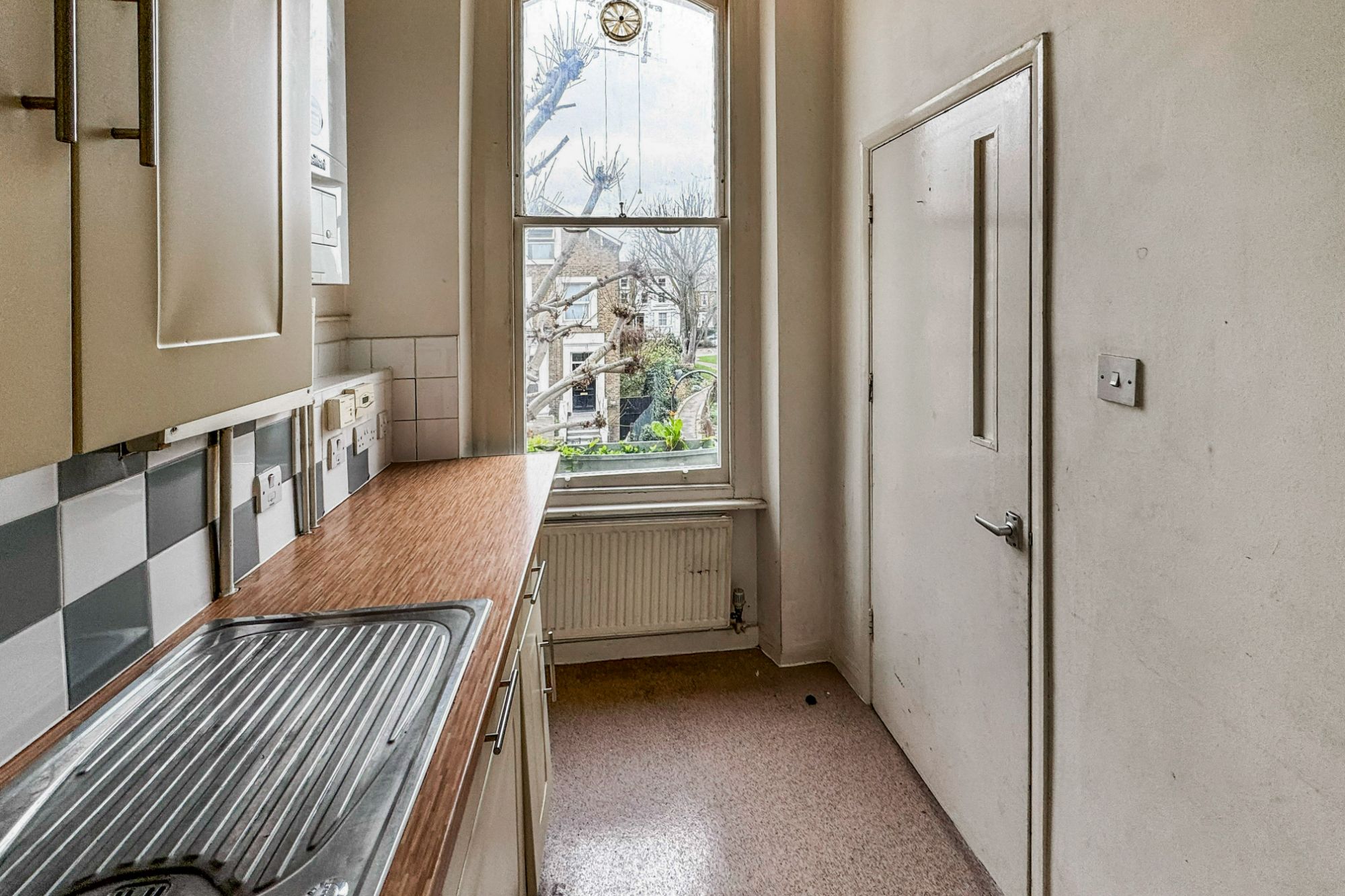 43B St Stephens Avenue, Shepherds Bush, London, W12 8JB