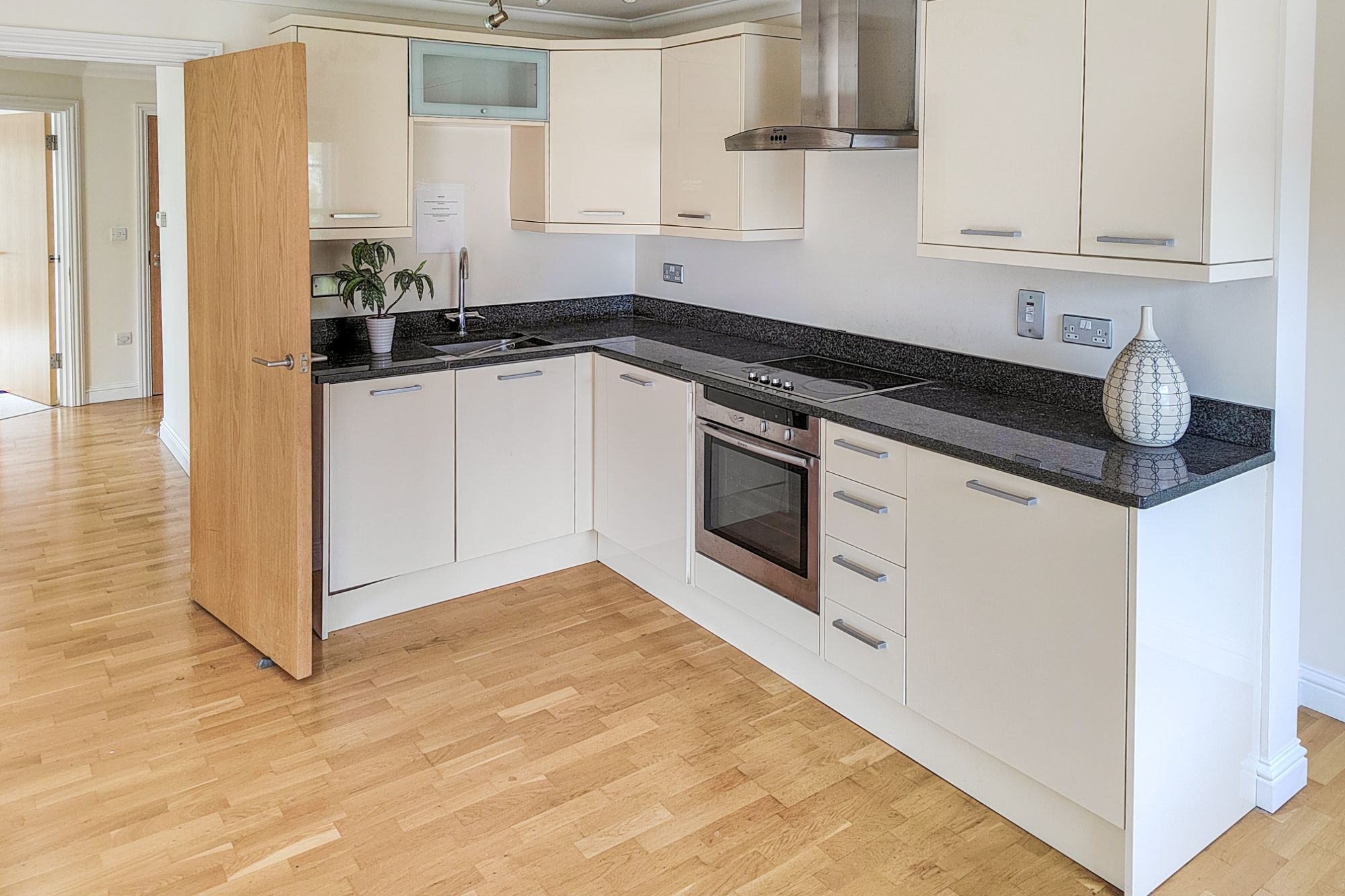 Flat 4, 6 The Avenue, Newmarket, Suffolk, CB8 9AA