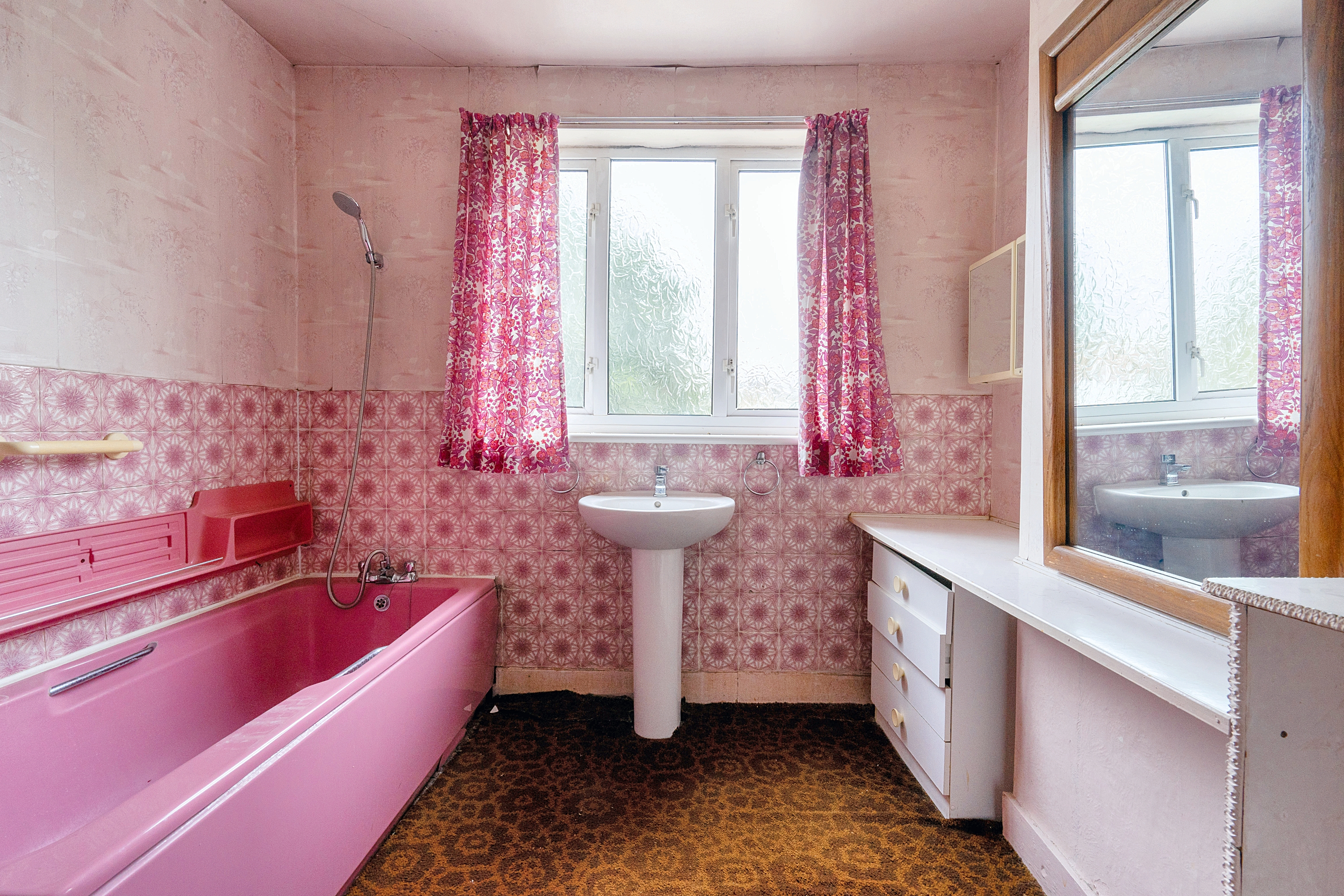 16 Beresford Road, Walthamstow, London E17 4LW
