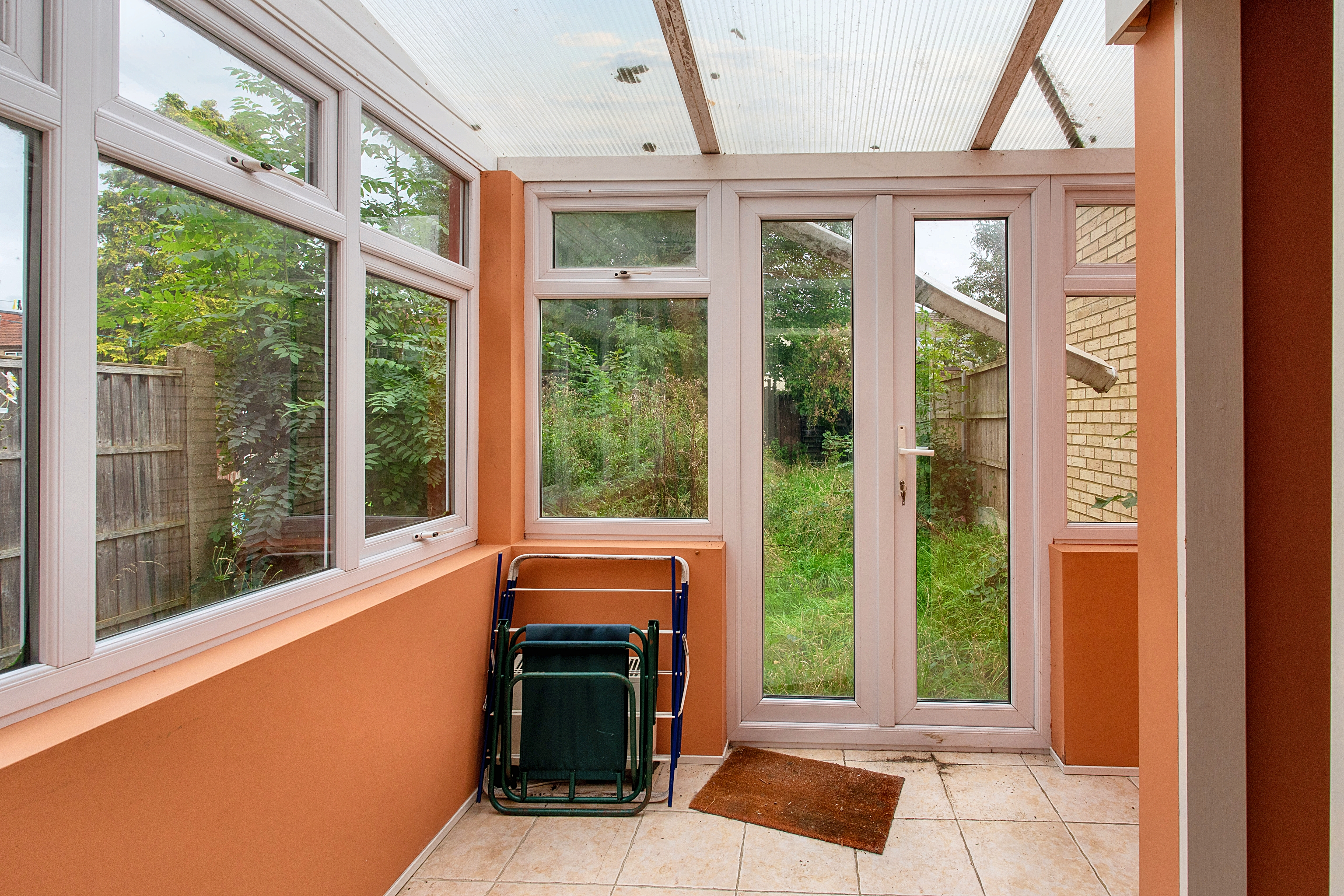 16 Beresford Road, Walthamstow, London E17 4LW