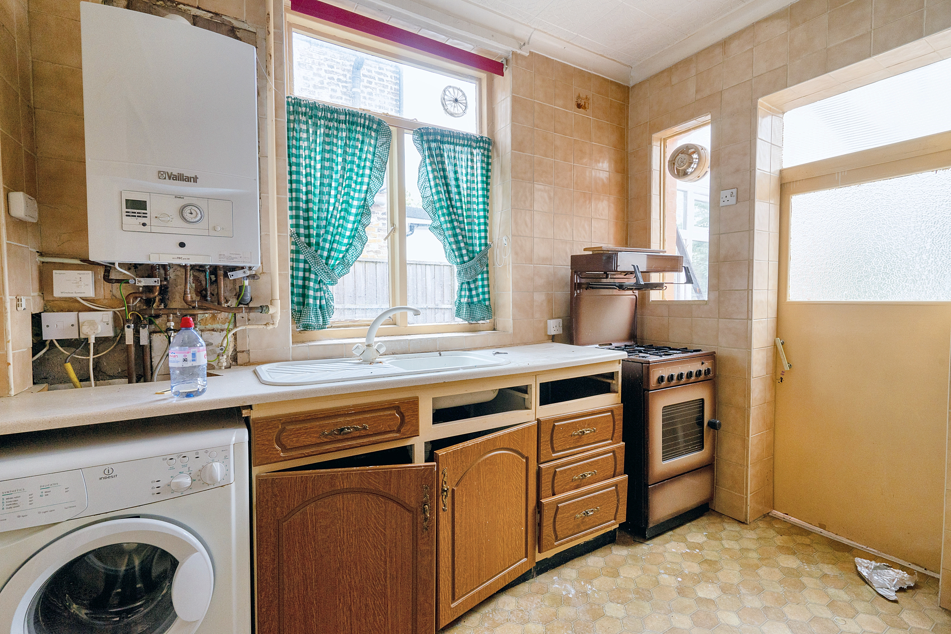 16 Beresford Road, Walthamstow, London E17 4LW