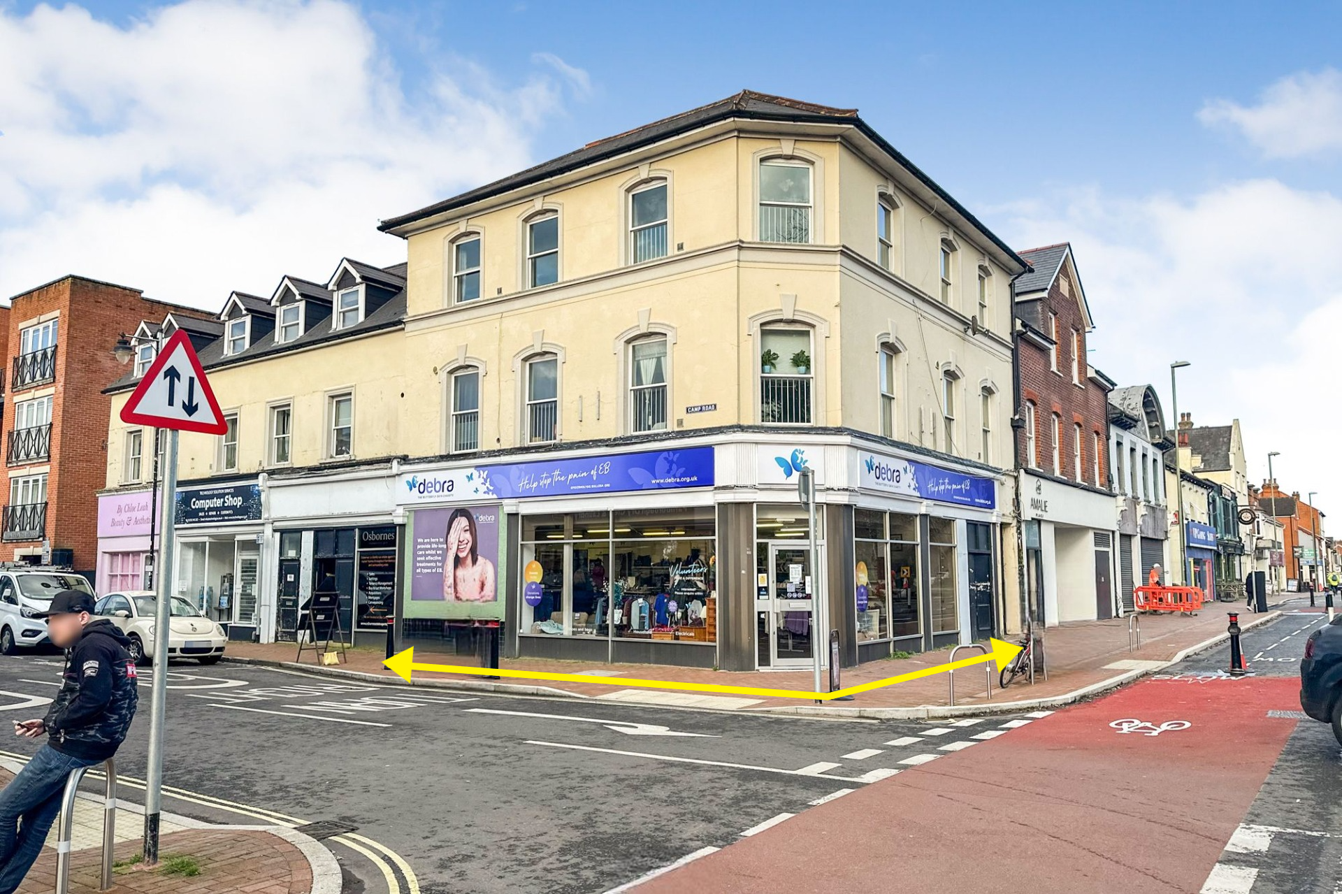 83 Lynchford Road, Farnborough, GU14 6ET