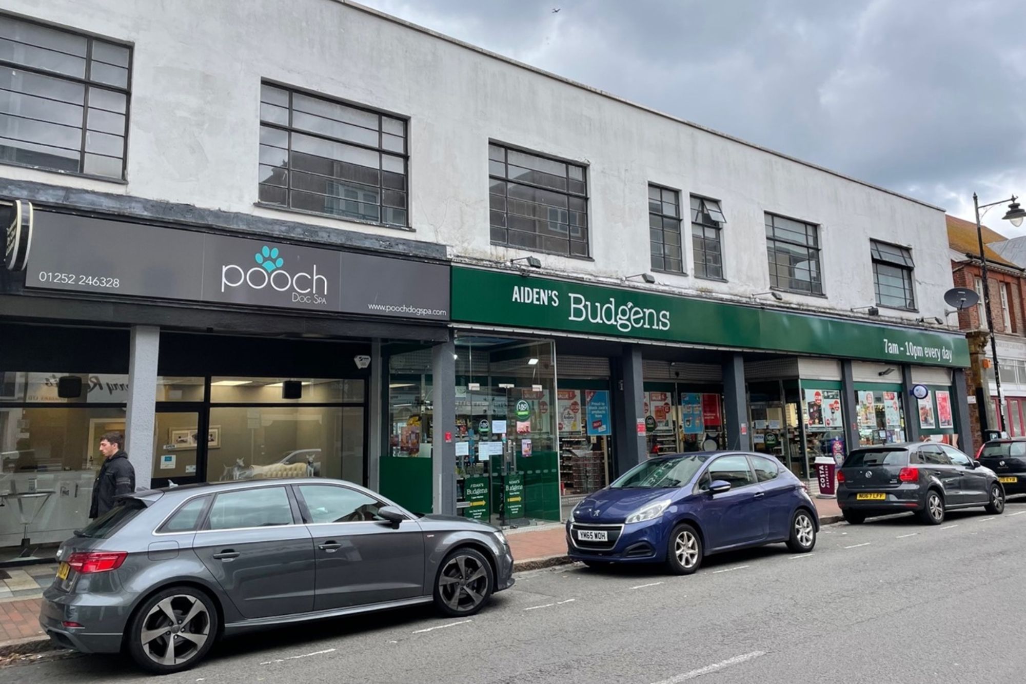 83 Lynchford Road, Farnborough, GU14 6ET