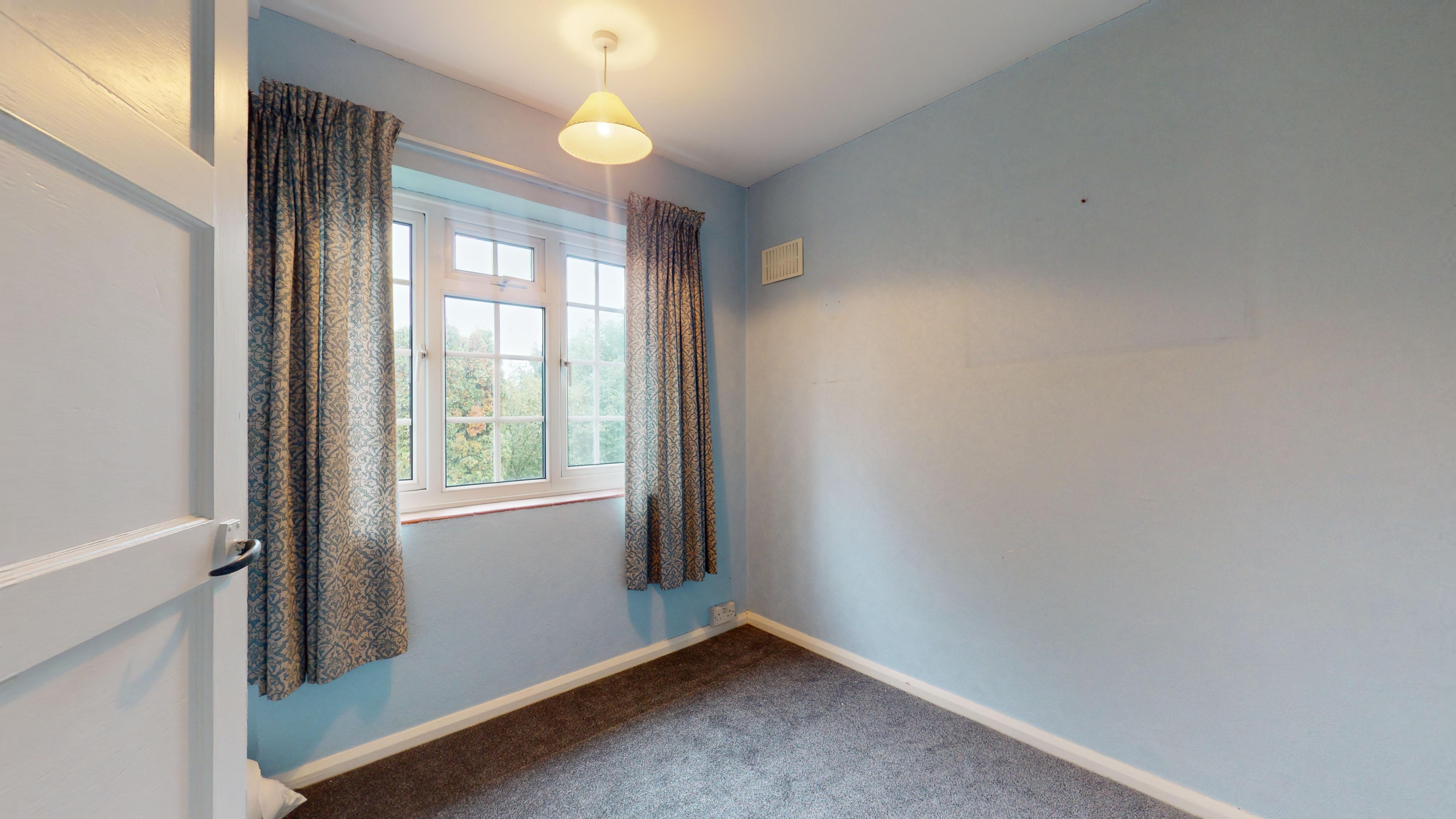 6 Lullingstone Crescent, Orpington, Kent, BR5 3EB