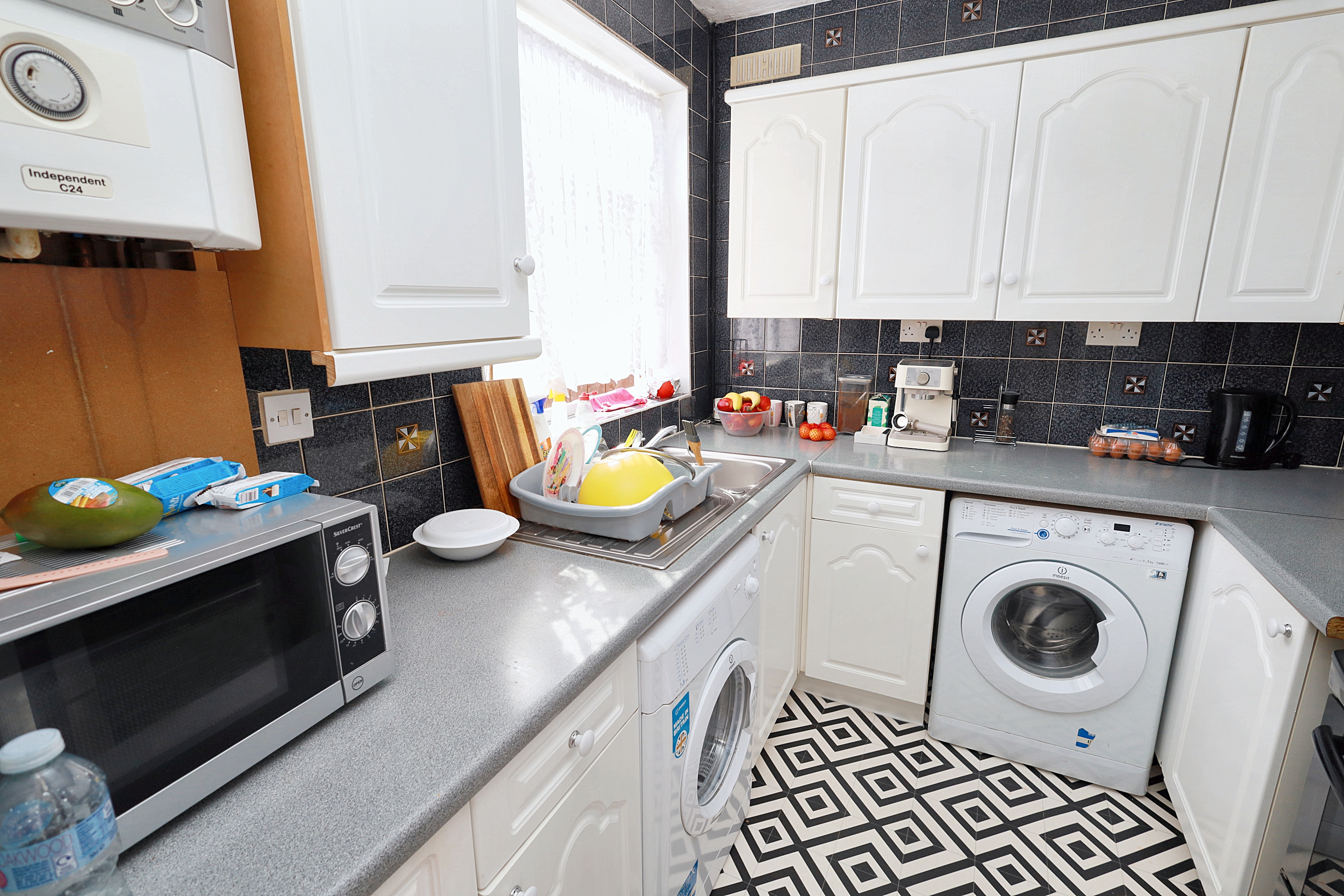 10 Nestles Avenue, Hayes, Middlesex UB3 4QA