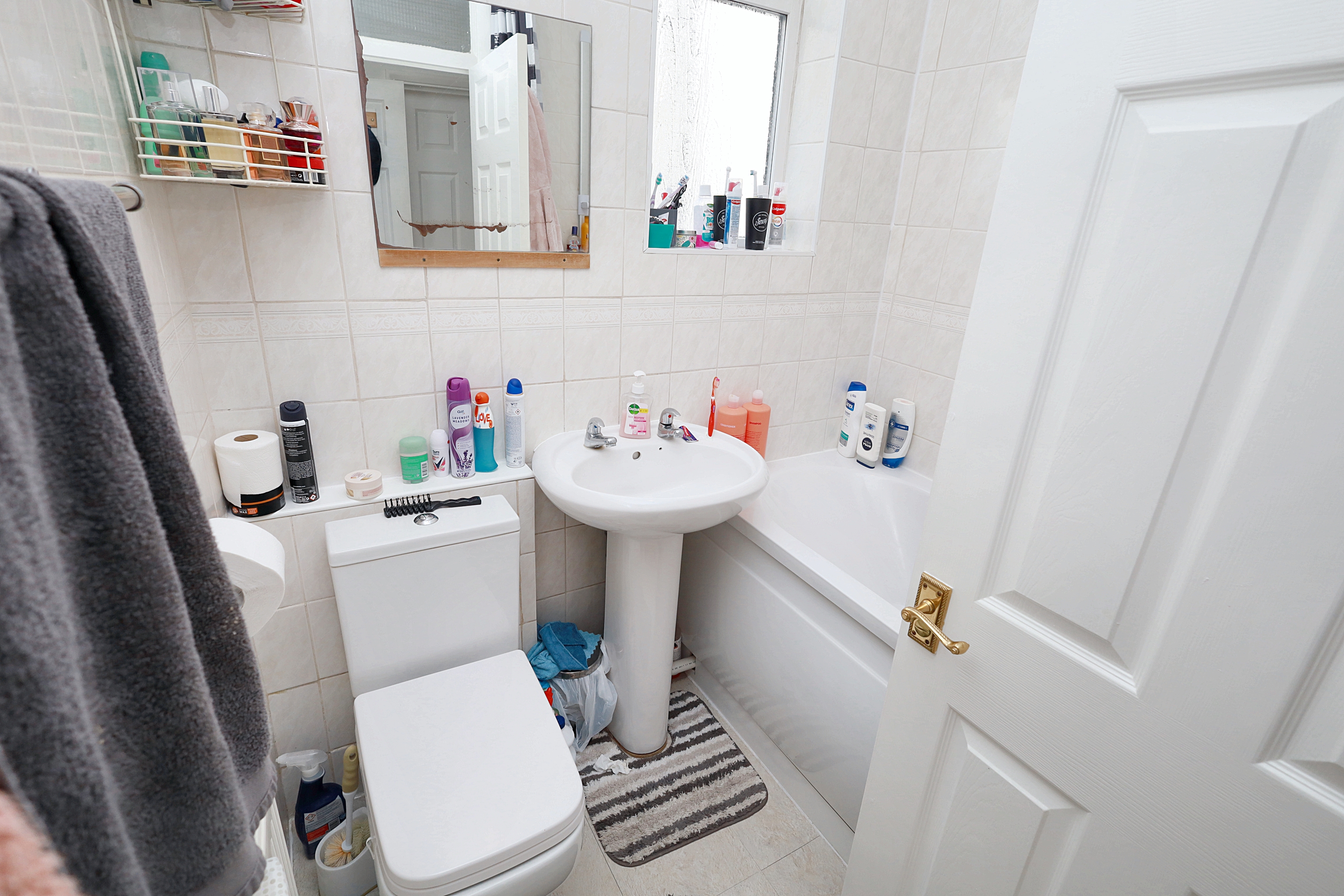 10 Nestles Avenue, Hayes, Middlesex UB3 4QA