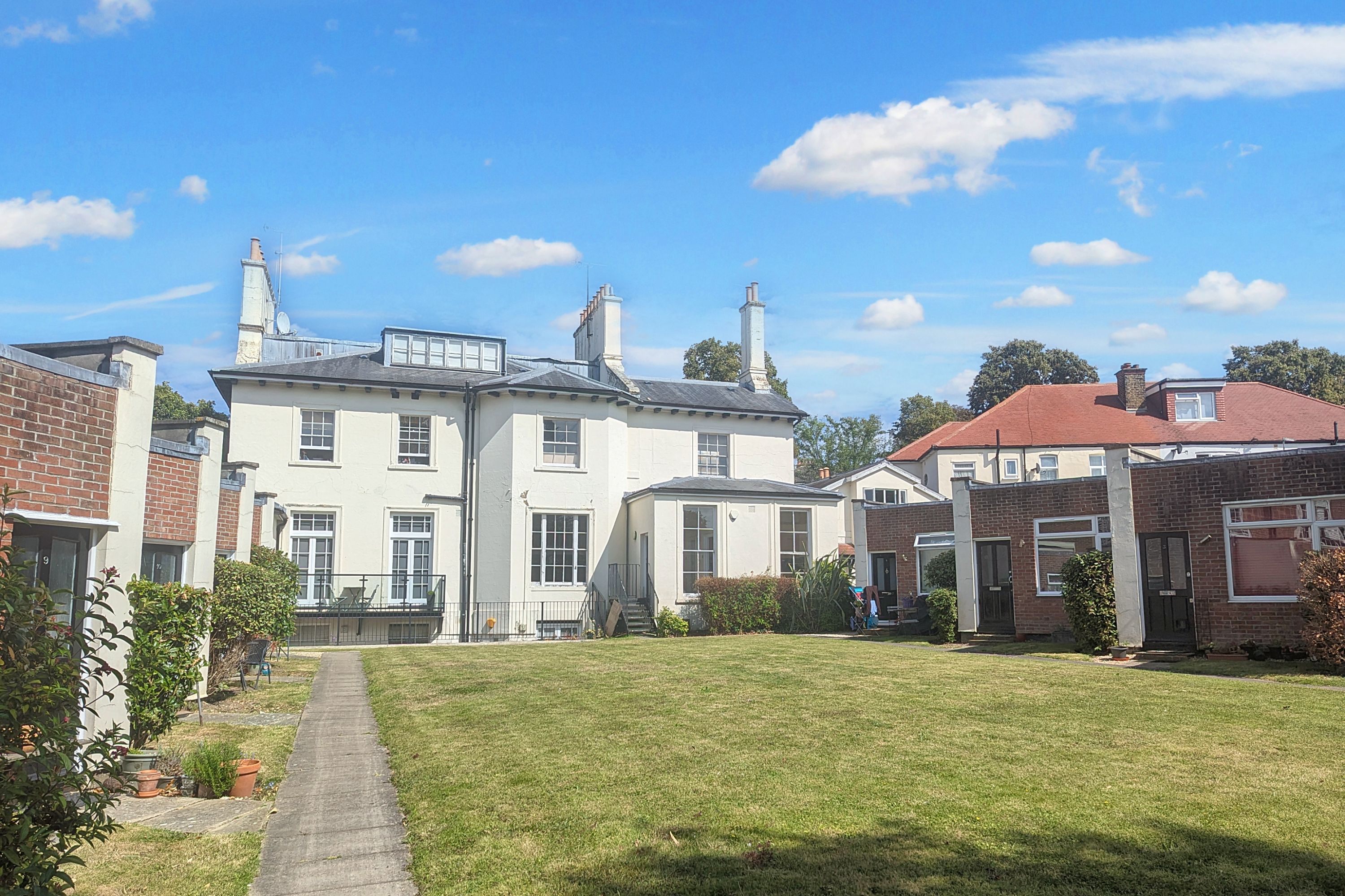 Flat M, The Lodge, 22 Leigham Court Road, Streatham, London, SW16 2PL