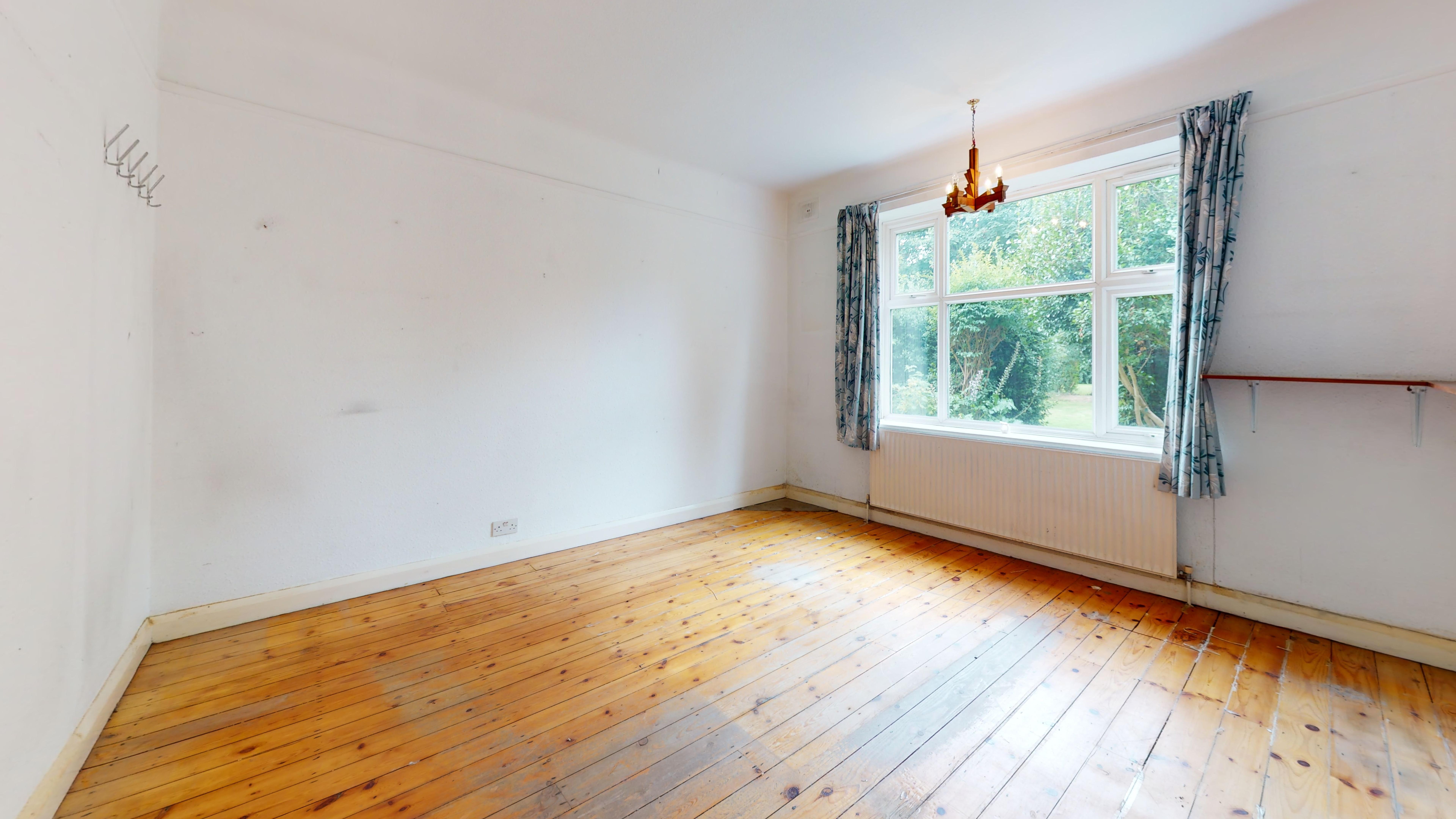 12 Hamilton Court, Hamilton Road, London, W5 2EJ