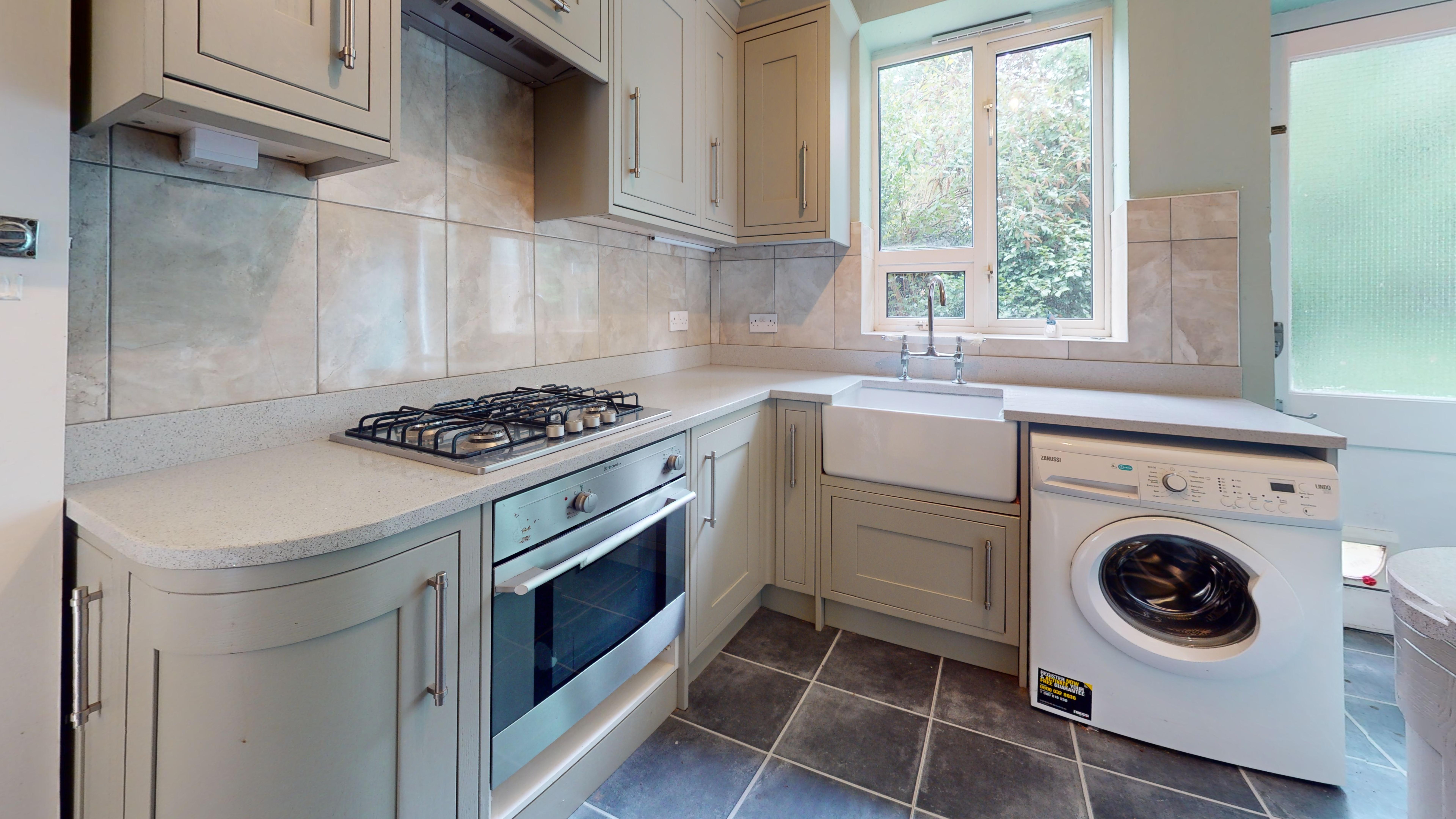 12 Hamilton Court, Hamilton Road, London, W5 2EJ