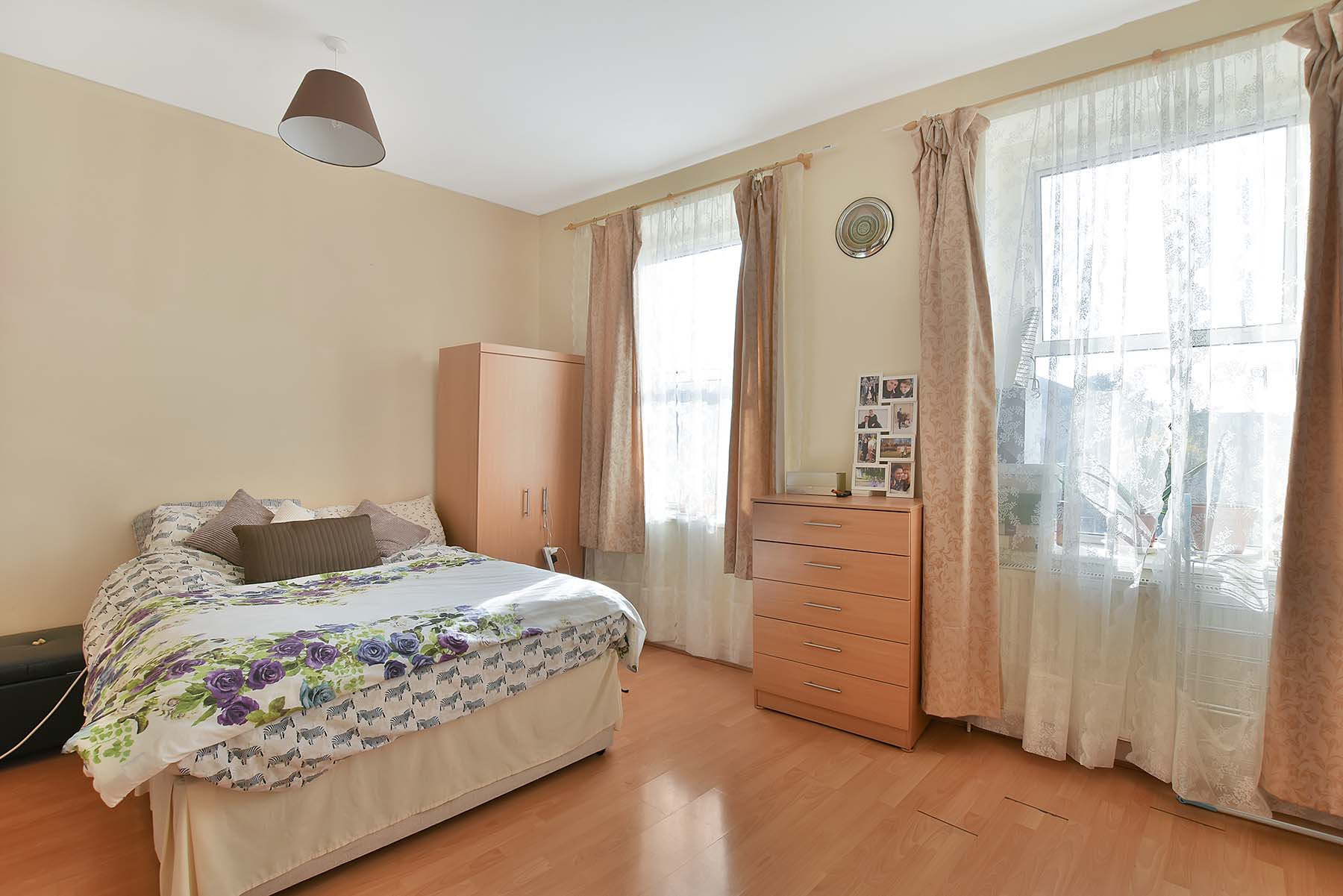 280 Kilburn High Road, London NW6 2BY