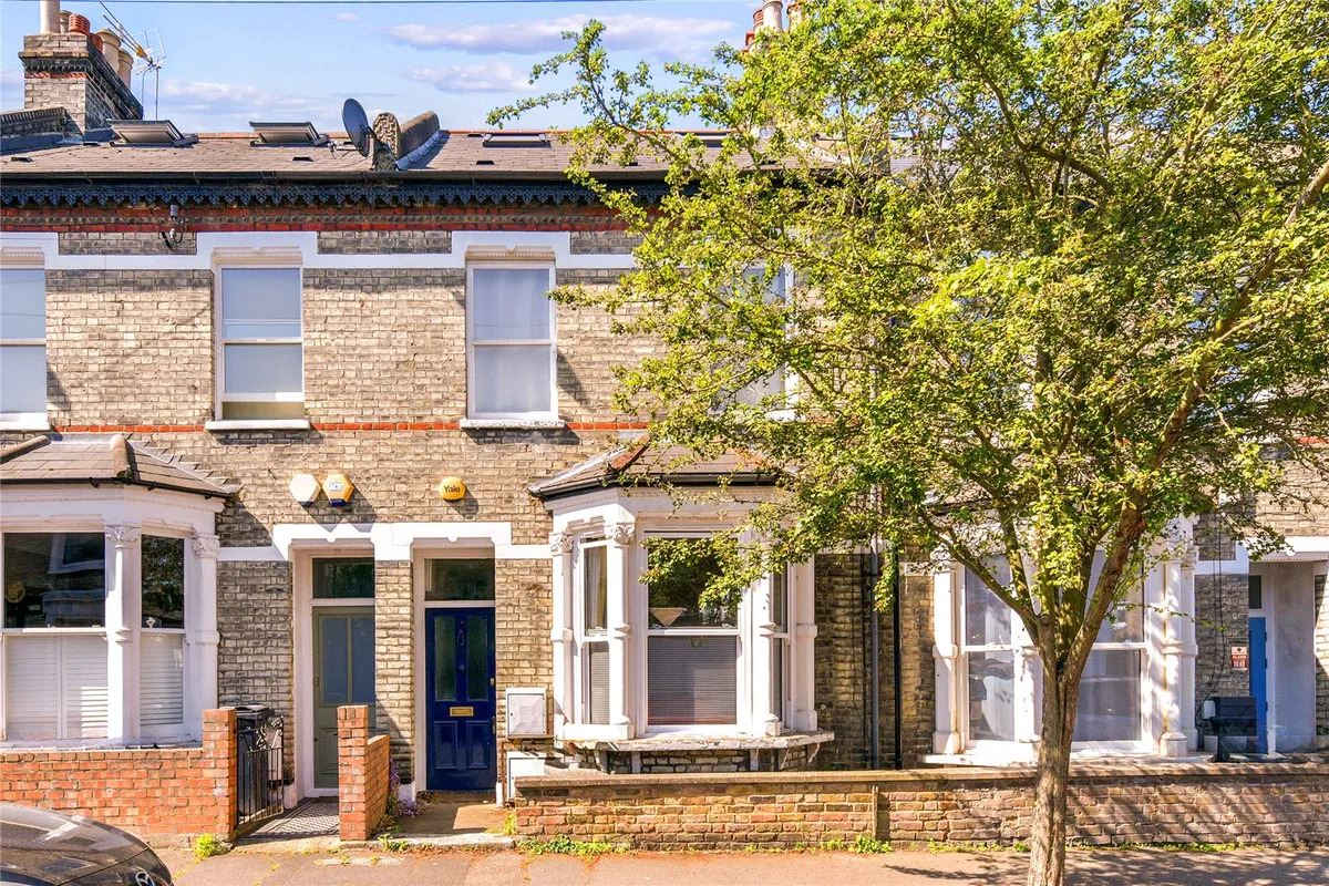 Flat 2, 10 Sulina Road, Brixton Hill, London, SW2 4EJ