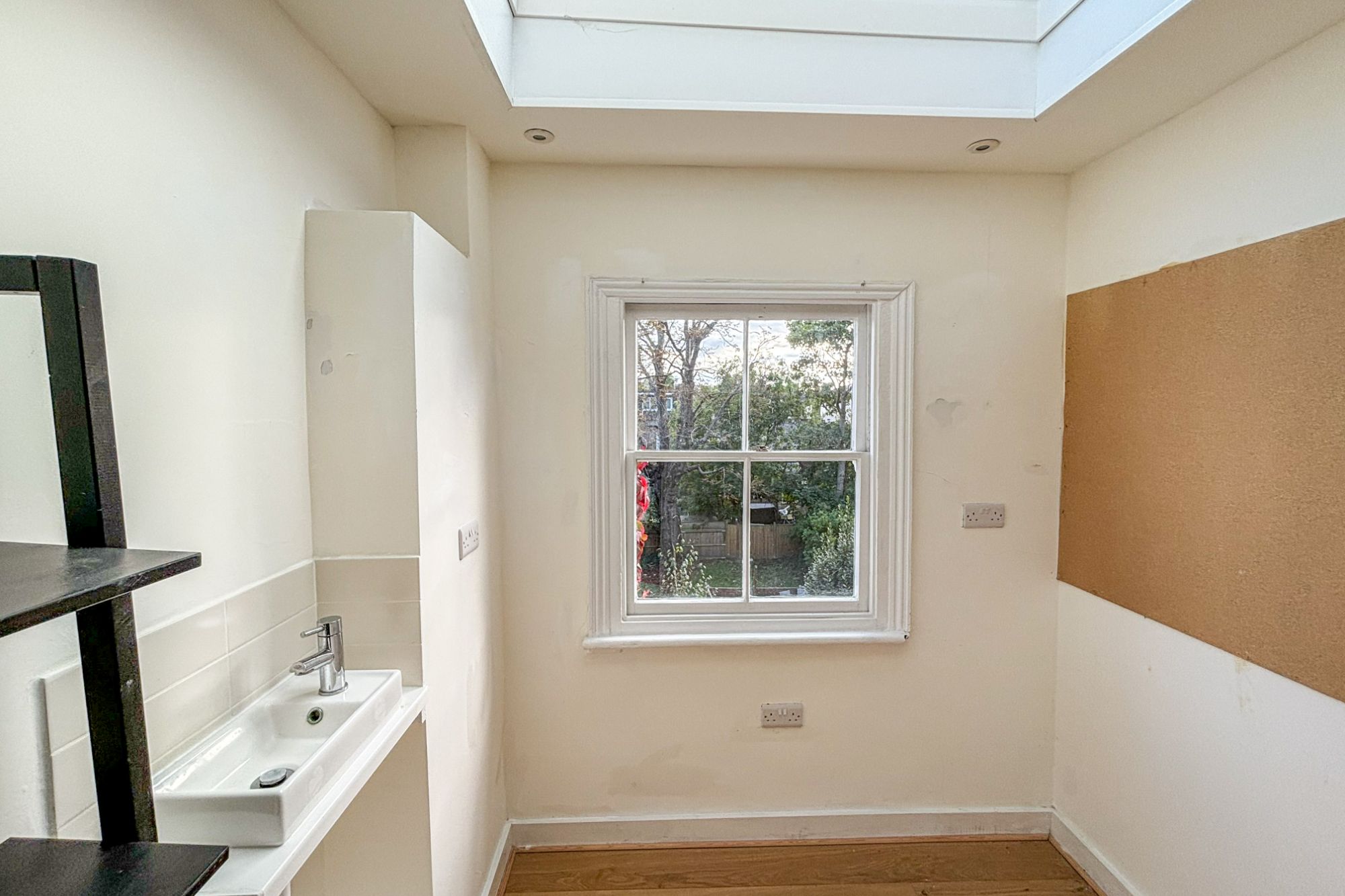 First Floor Room, 102 Christchurch Road, Tulse Hill, London, SW2 3DF