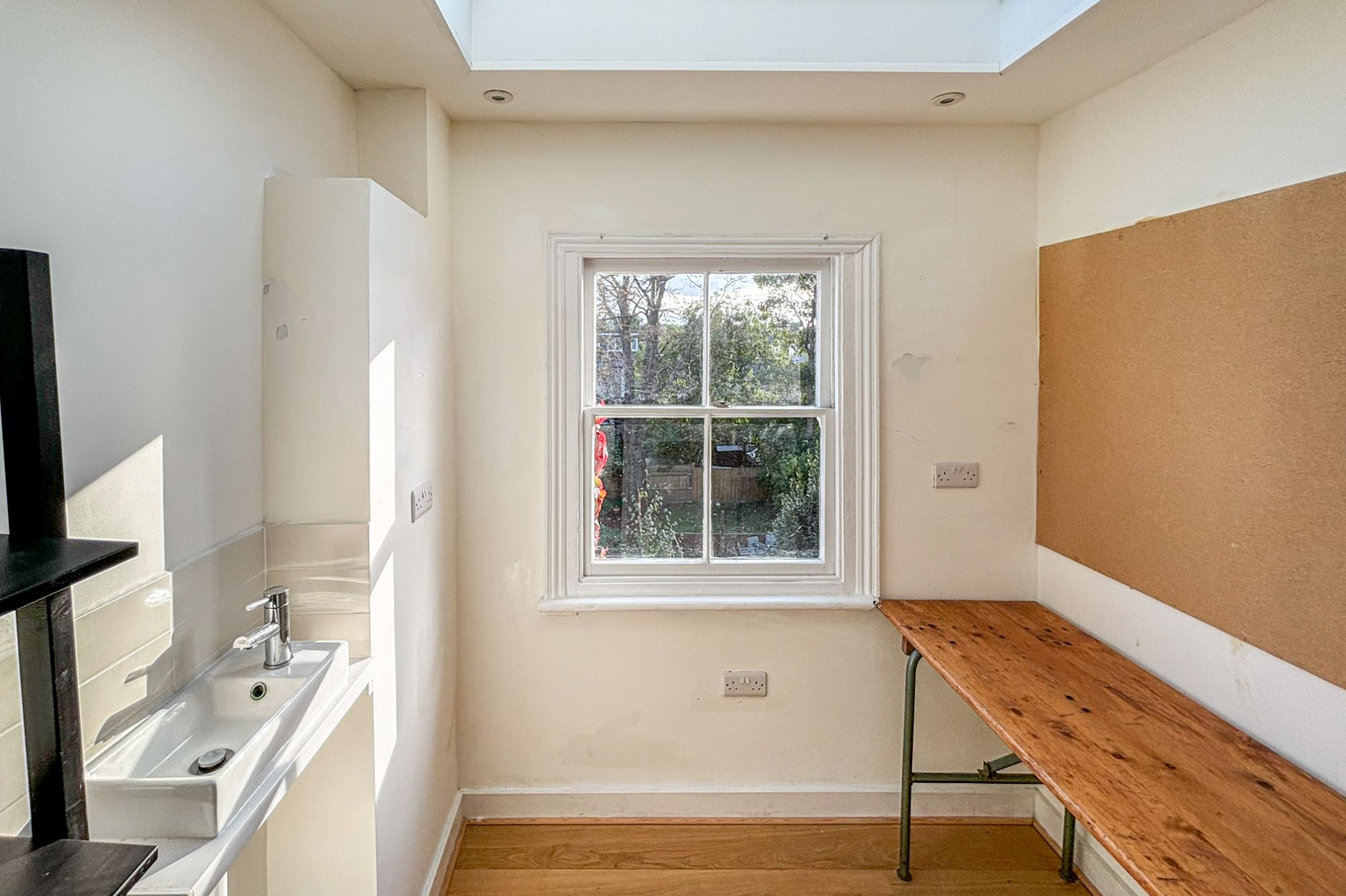 First Floor Room, 102 Christchurch Road, Tulse Hill, London, SW2 3DF