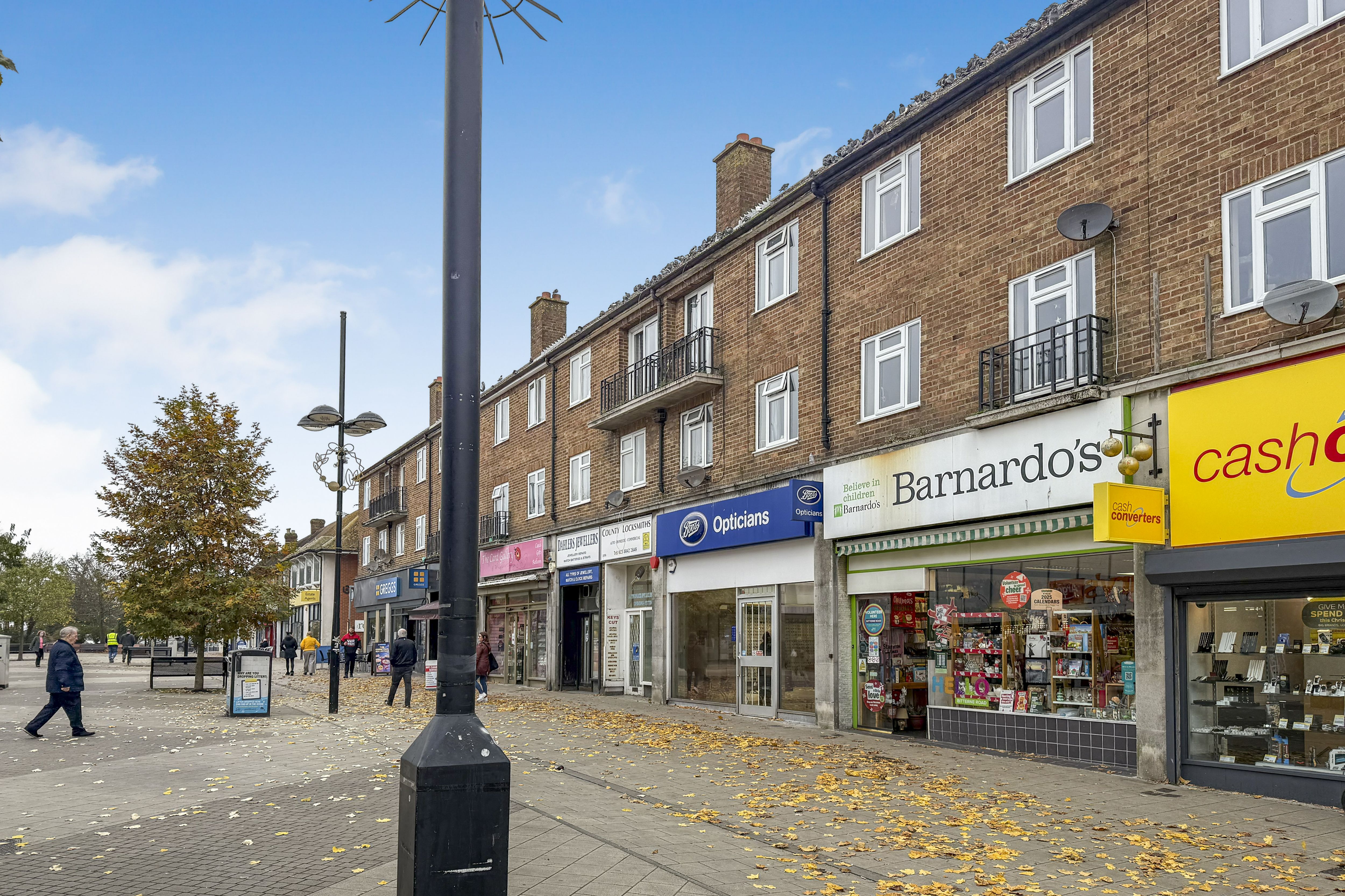 391 Bitterne Road, Southampton, Hampshire, SO18 5RR
