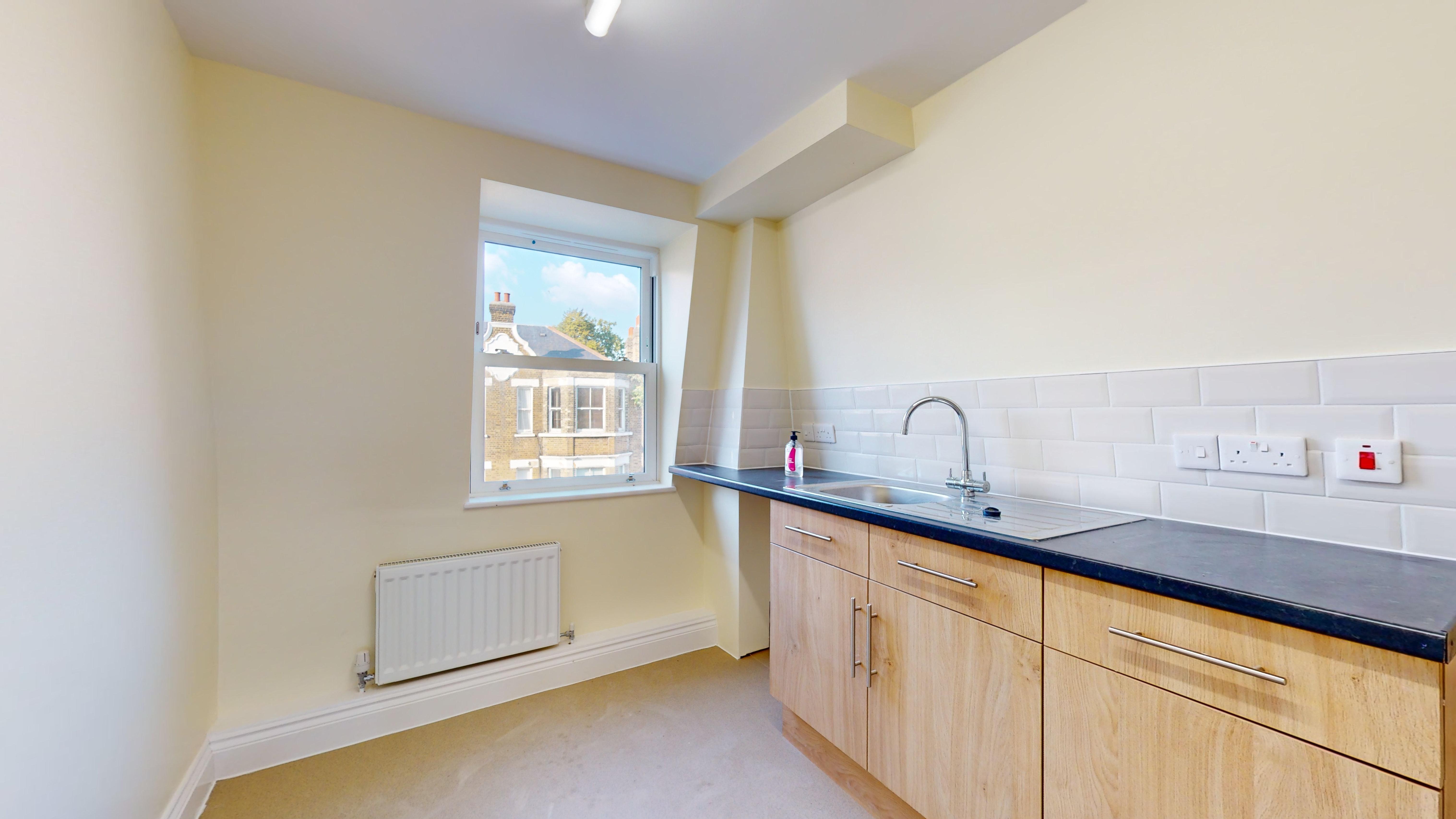 Flat C, 1 Wyndham Crescent, Tufnell Park, London, N19 5QJ