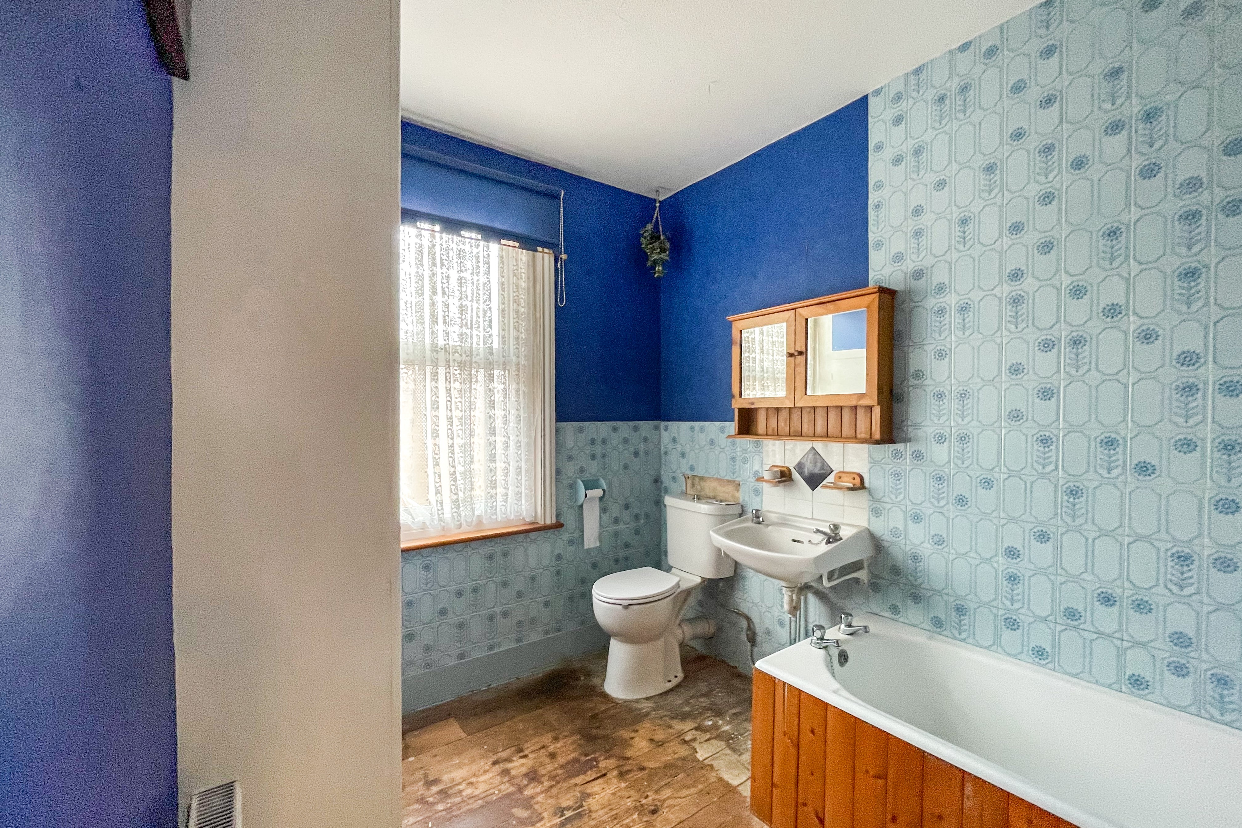 48 Avondale Road, Eastbourne, East Sussex, BN22 8JW