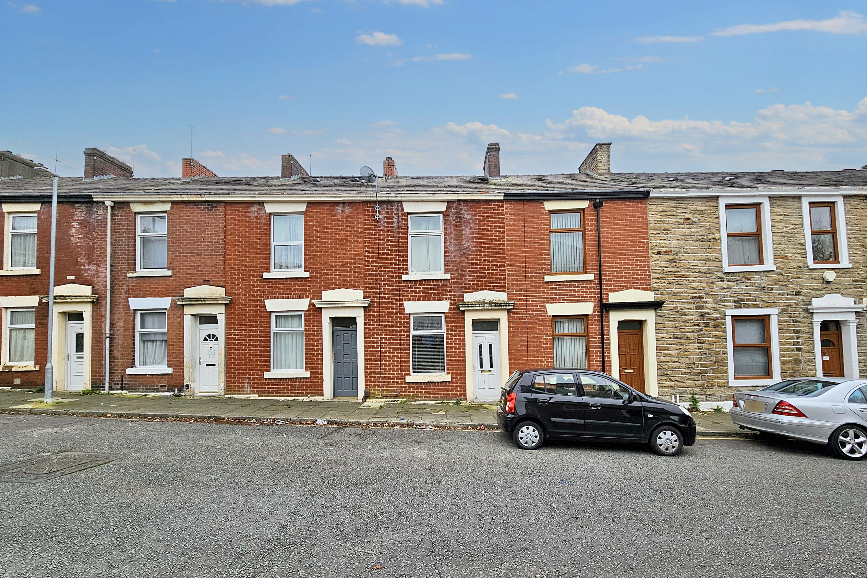 8 Kirby Road, Blackburn, Lancashire, BB2 4HW