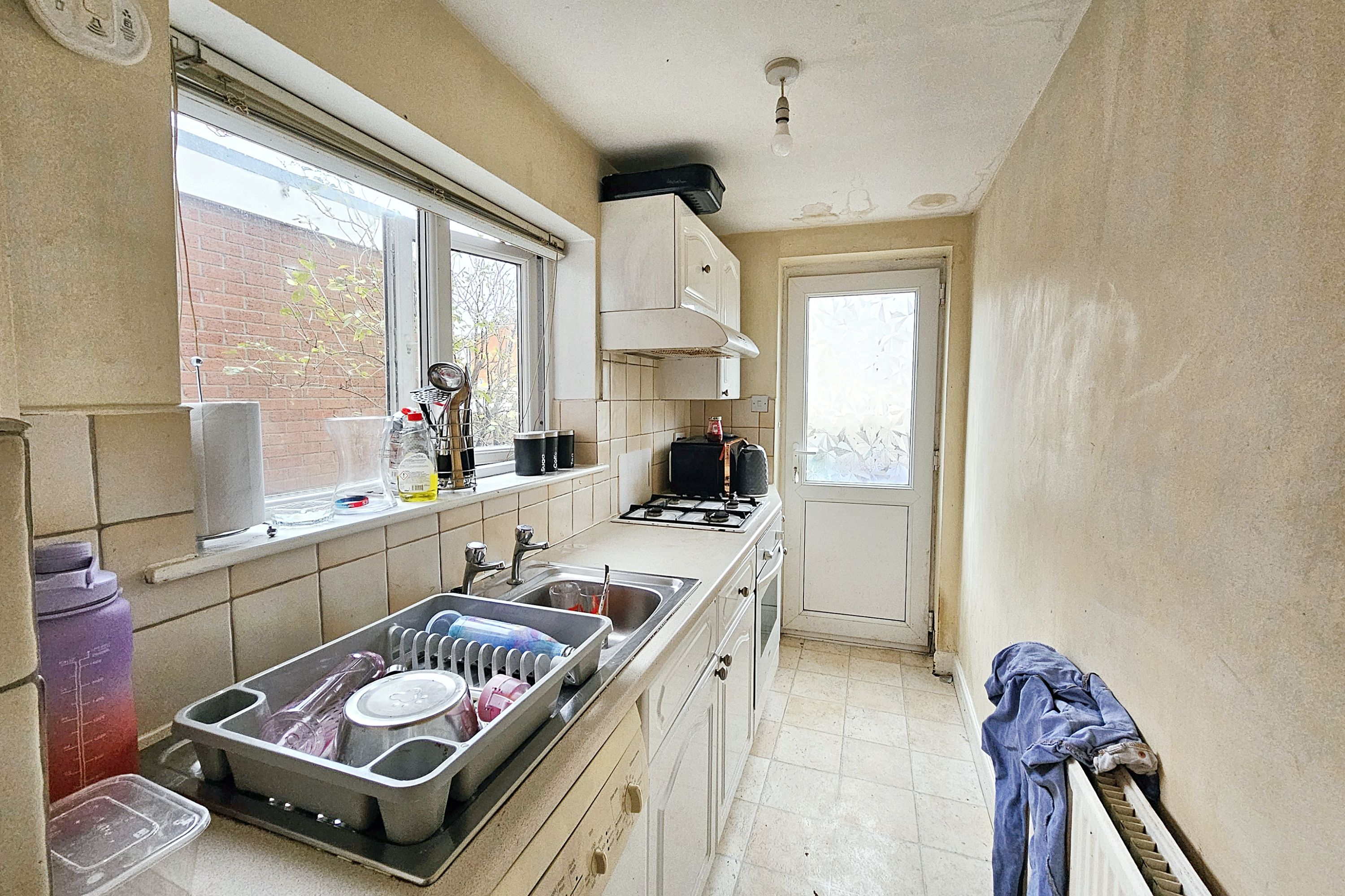 8 Kirby Road, Blackburn, Lancashire, BB2 4HW