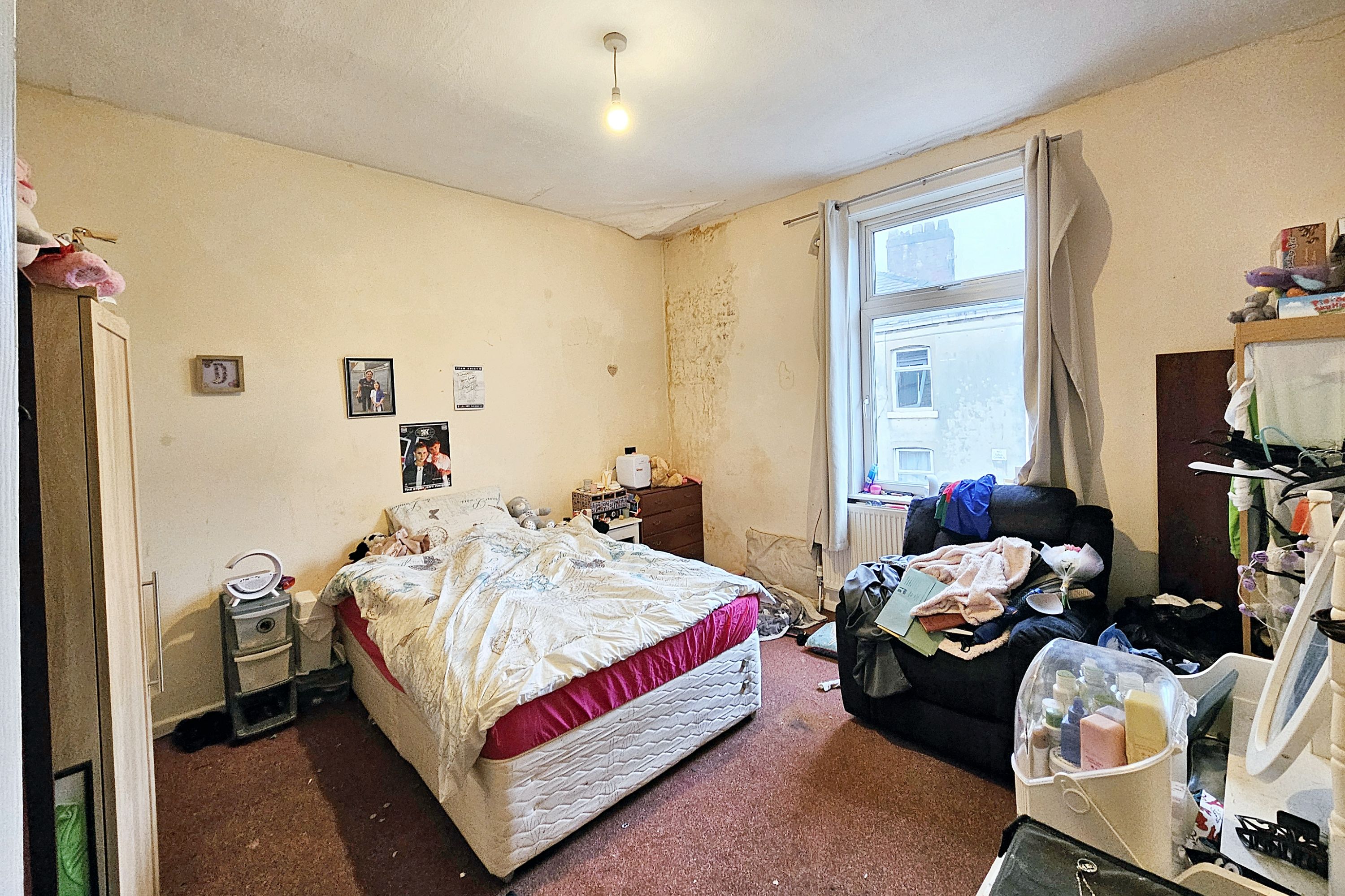 8 Kirby Road, Blackburn, Lancashire, BB2 4HW