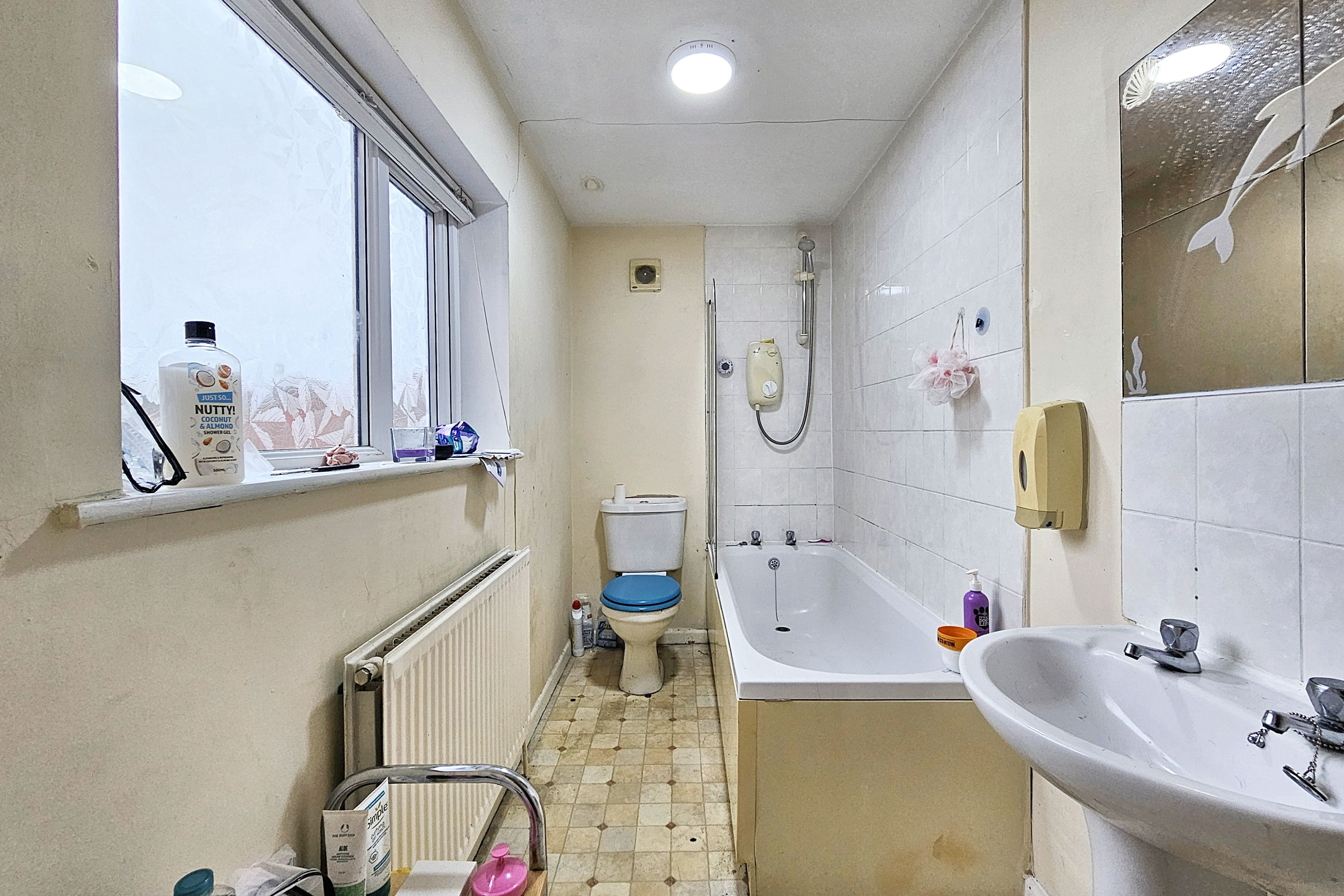 8 Kirby Road, Blackburn, Lancashire, BB2 4HW