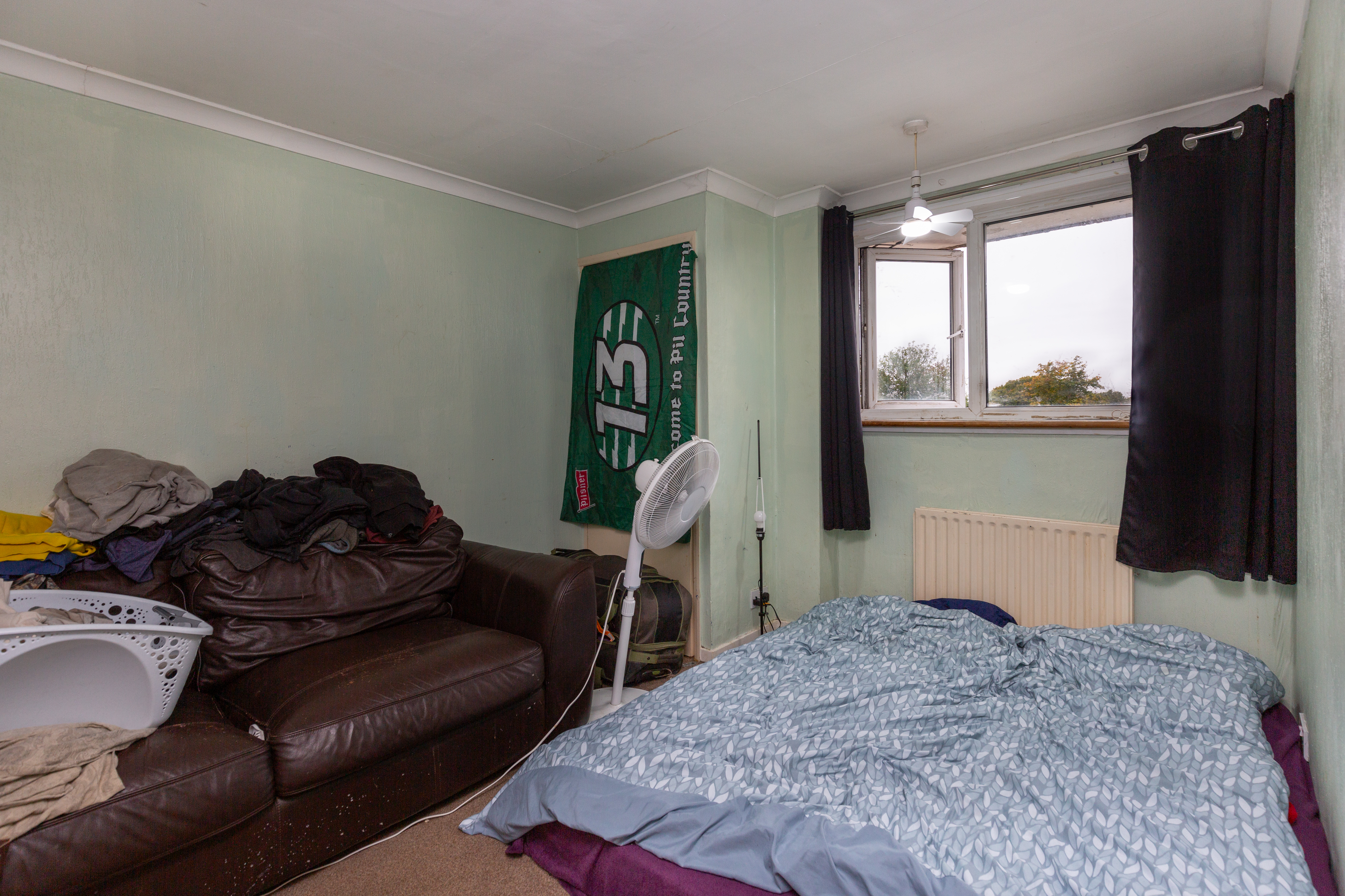 216 Pollards Oak Road, Hurst Green, Oxted, RH8 0JP