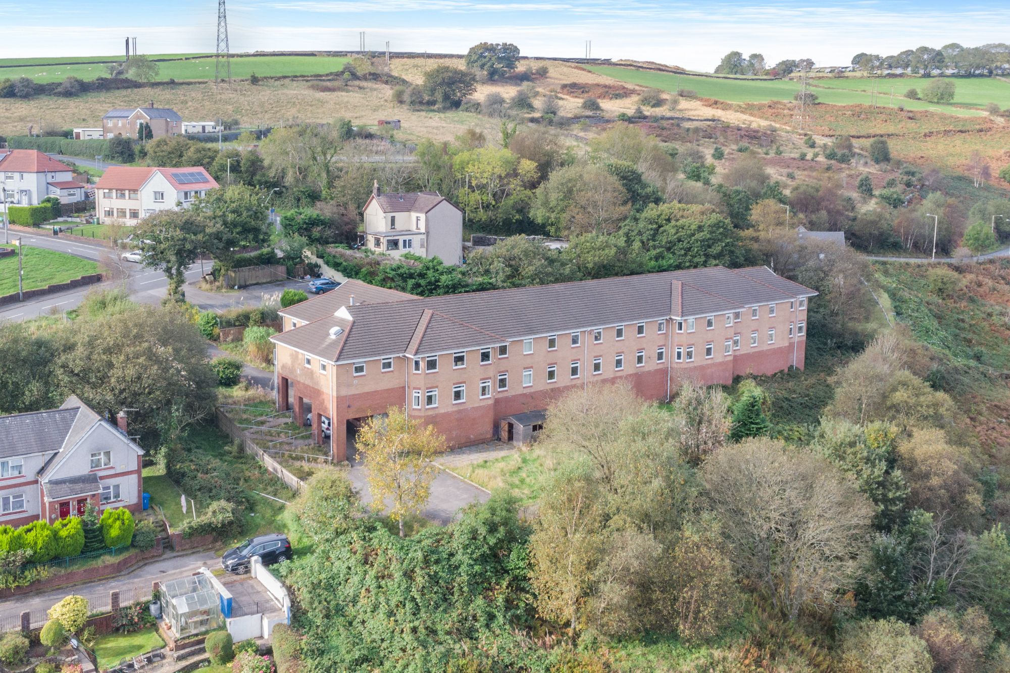 Willows Mountain Ash, Llanwonno Road, Perthcelyn, Rhondda Cynon, Taff, Wales, CF45 3LJ