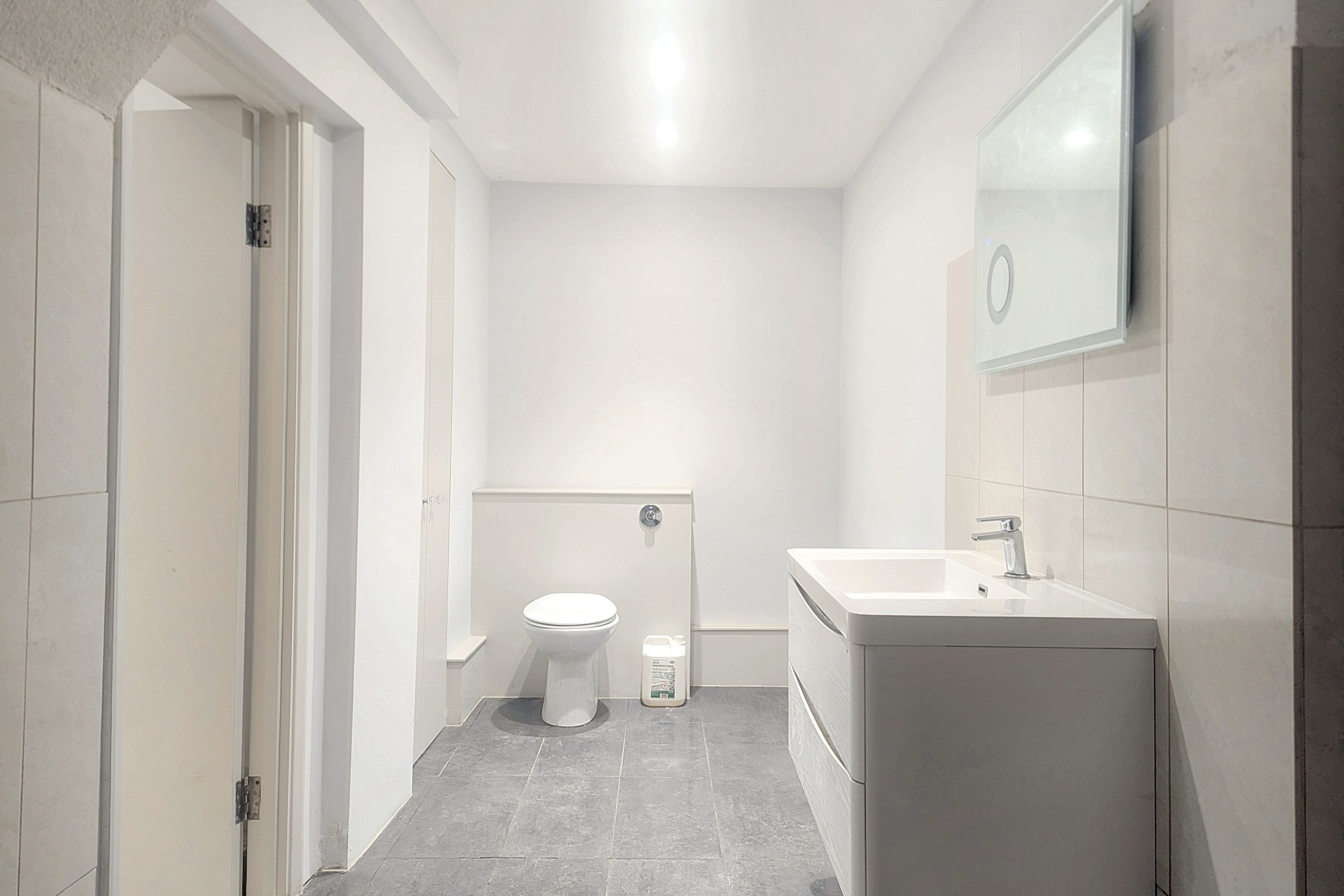 Front Basement, 236/238 Old Brompton Road, Earls Court, London, SW5 0DE