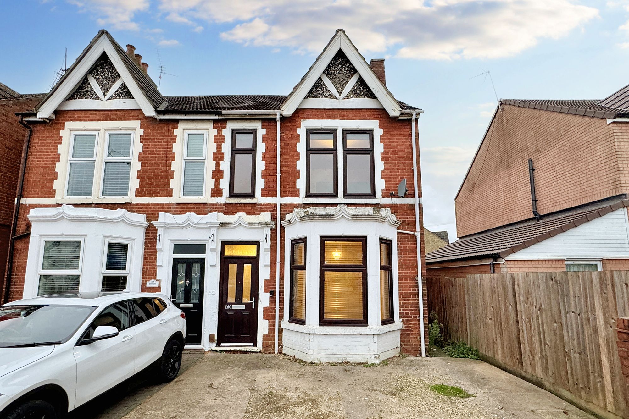 160 Lincoln Road, Peterborough, Cambridgeshire PE1 2NR