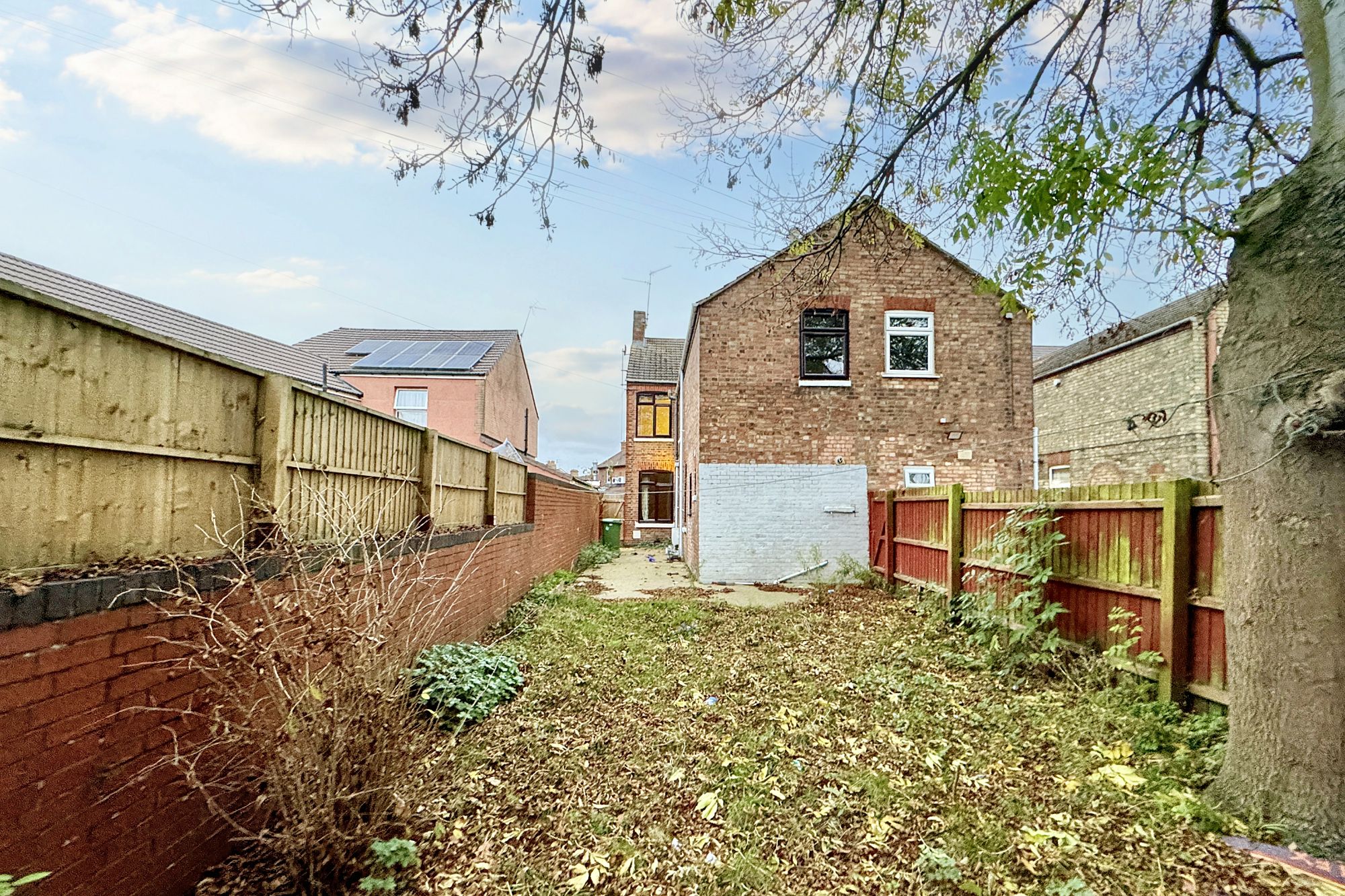160 Lincoln Road, Peterborough, Cambridgeshire PE1 2NR