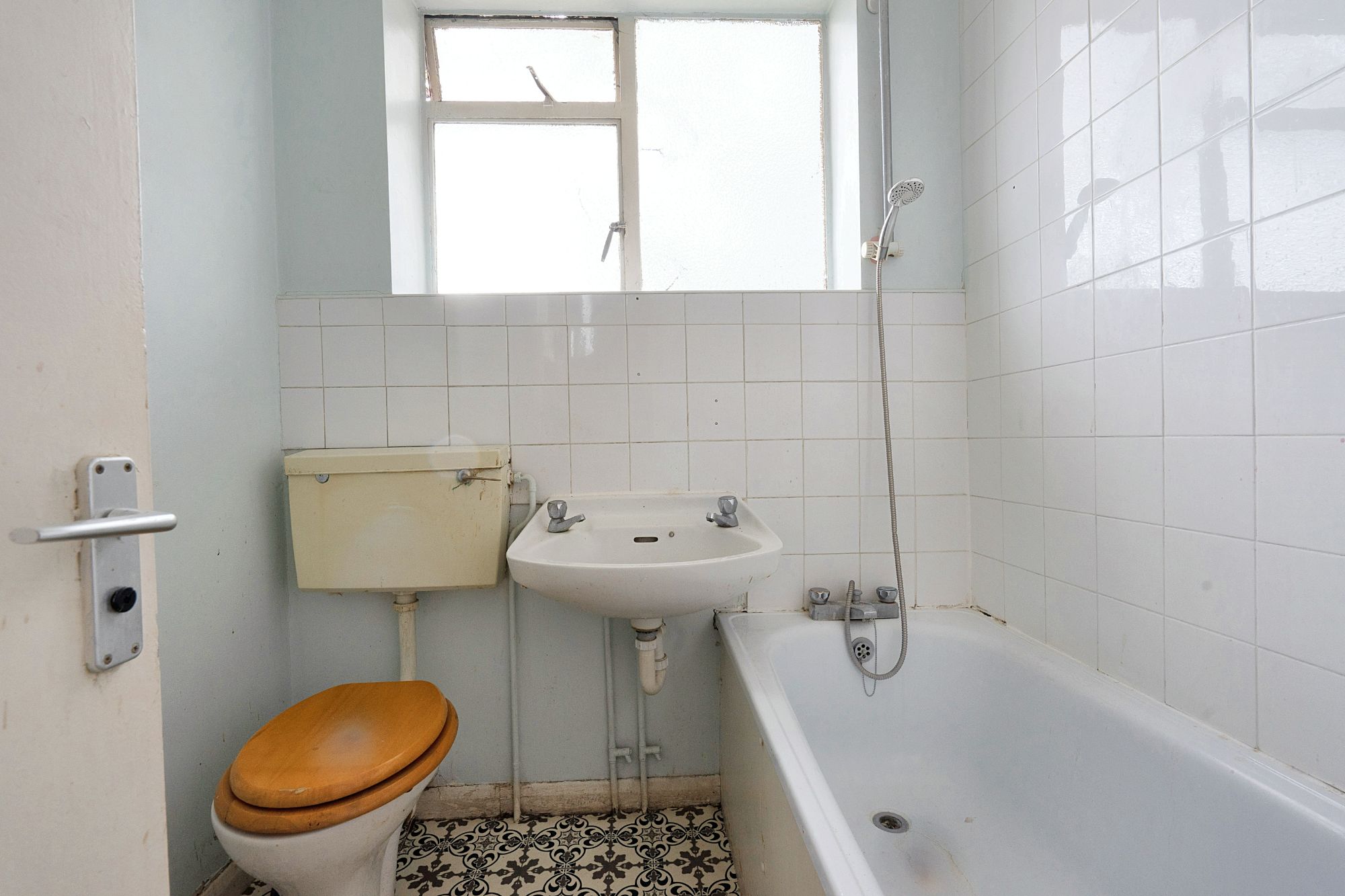 37C Scrubs Lane, Harlesden, London, NW10 6AA