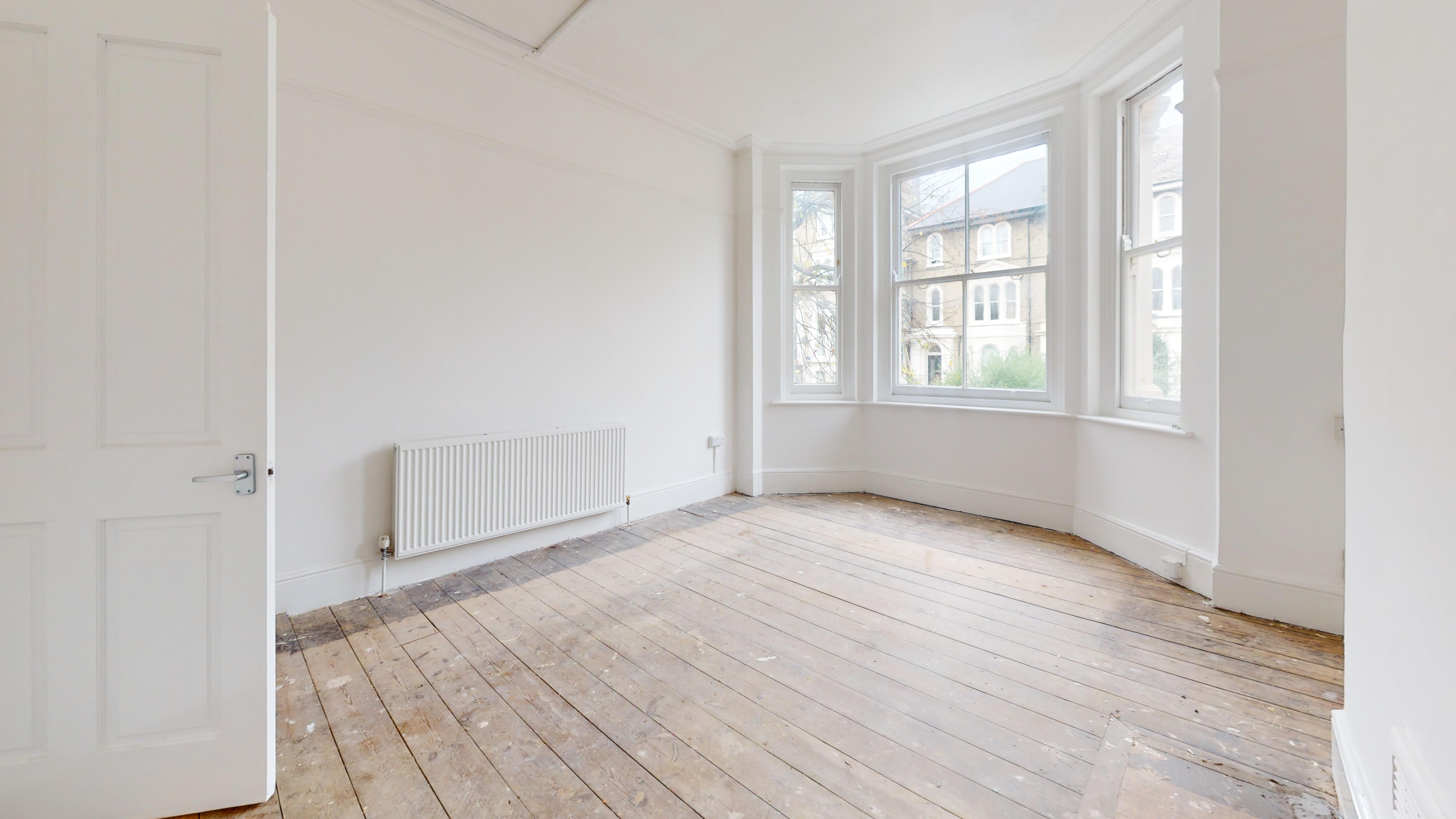 Flat 3, 28 Cathcart Hill, Tufnell Park, London, N19 5QN