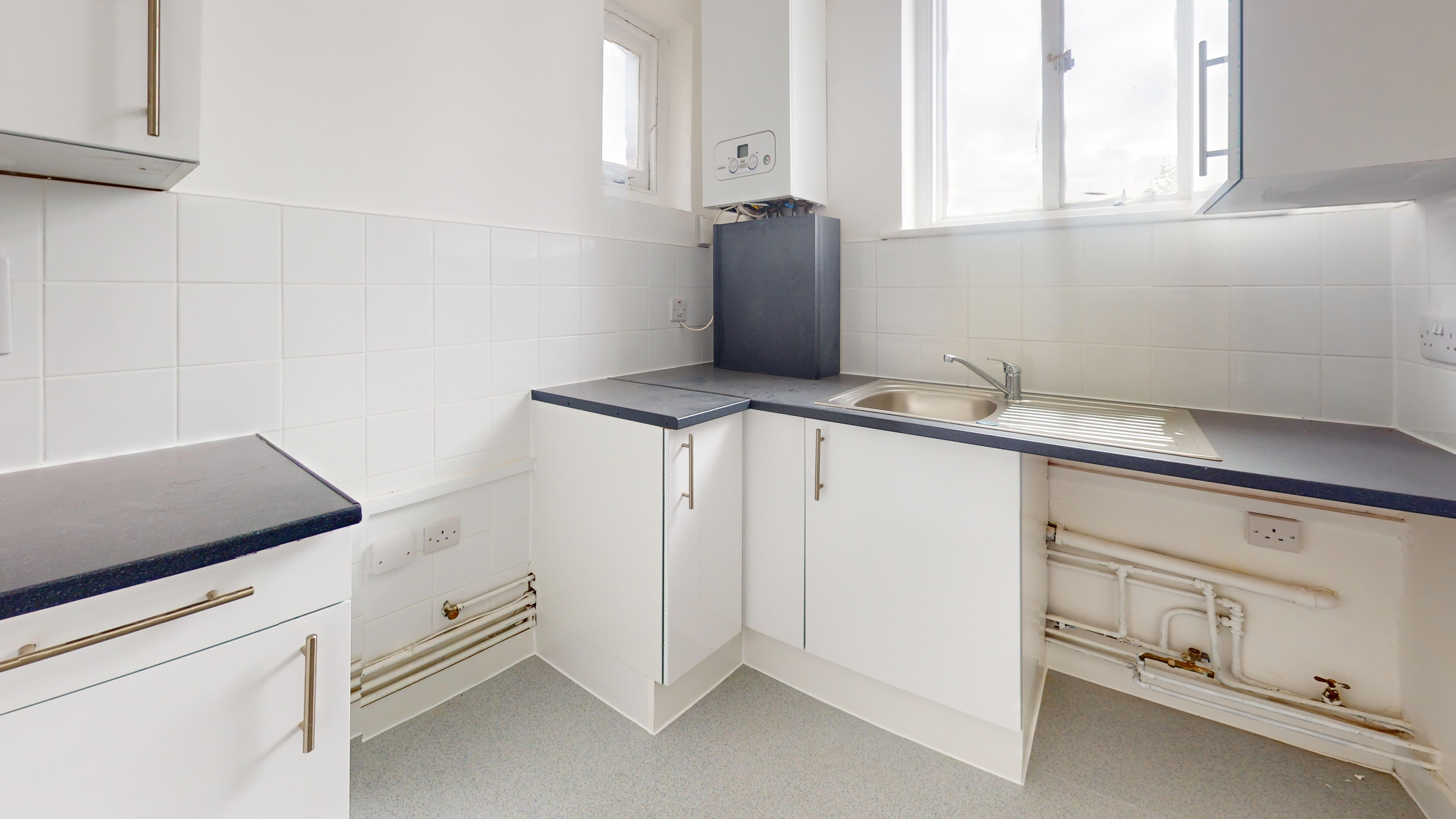 Flat 3, 28 Cathcart Hill, Tufnell Park, London, N19 5QN