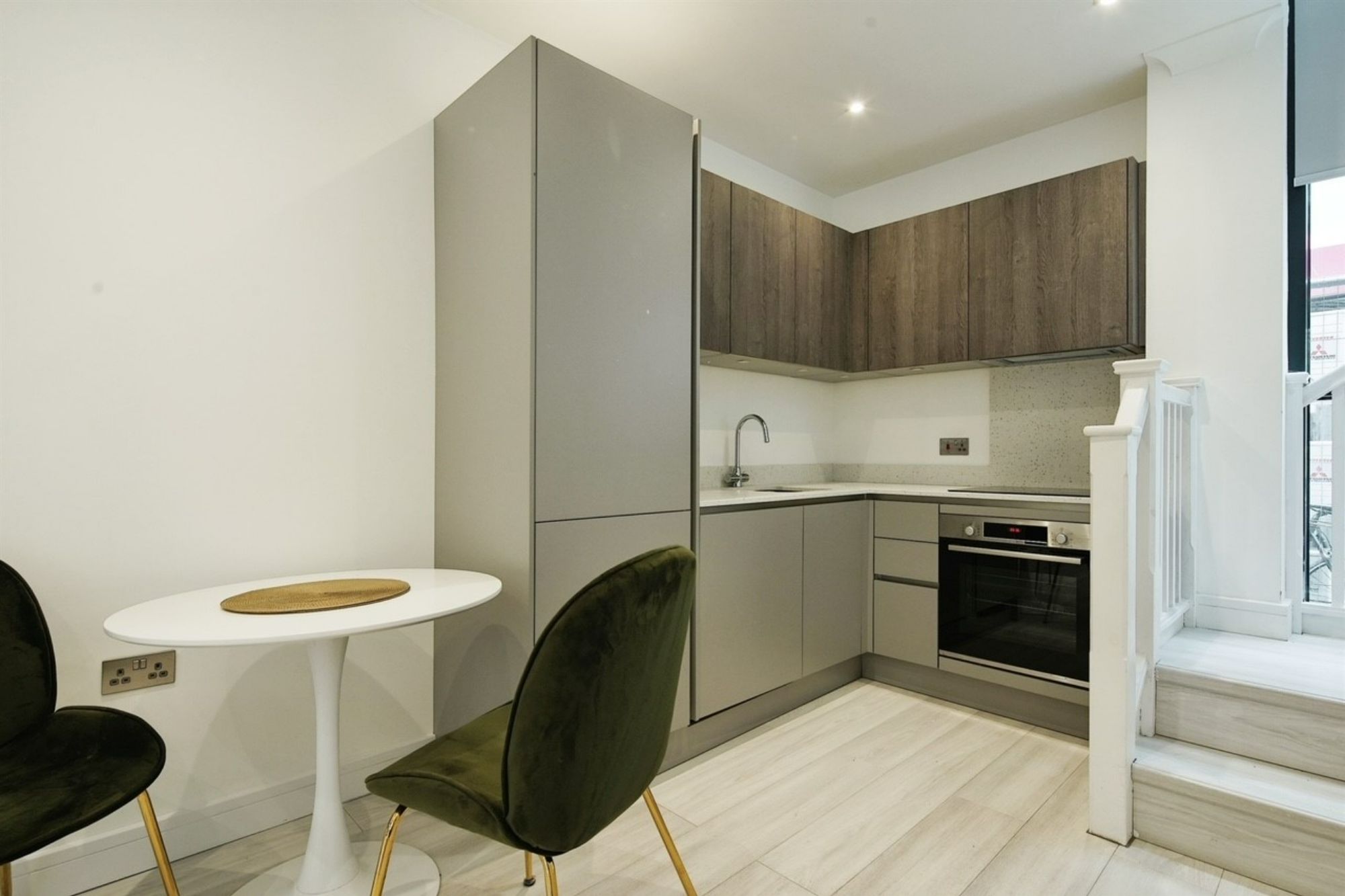 Flat 4 Gloucester Building, Trafalgar Court, Brighton BN1 4FB