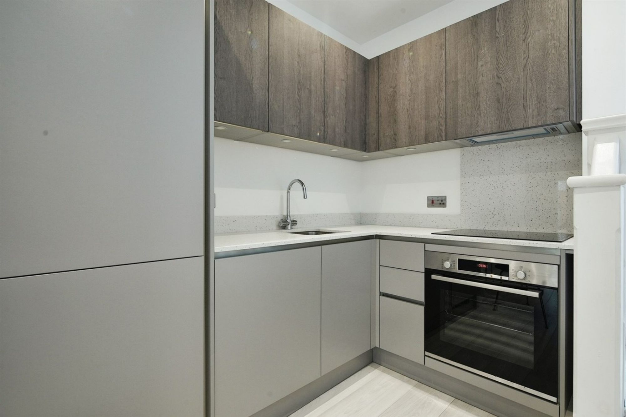 Flat 4 Gloucester Building, Trafalgar Court, Brighton BN1 4FB