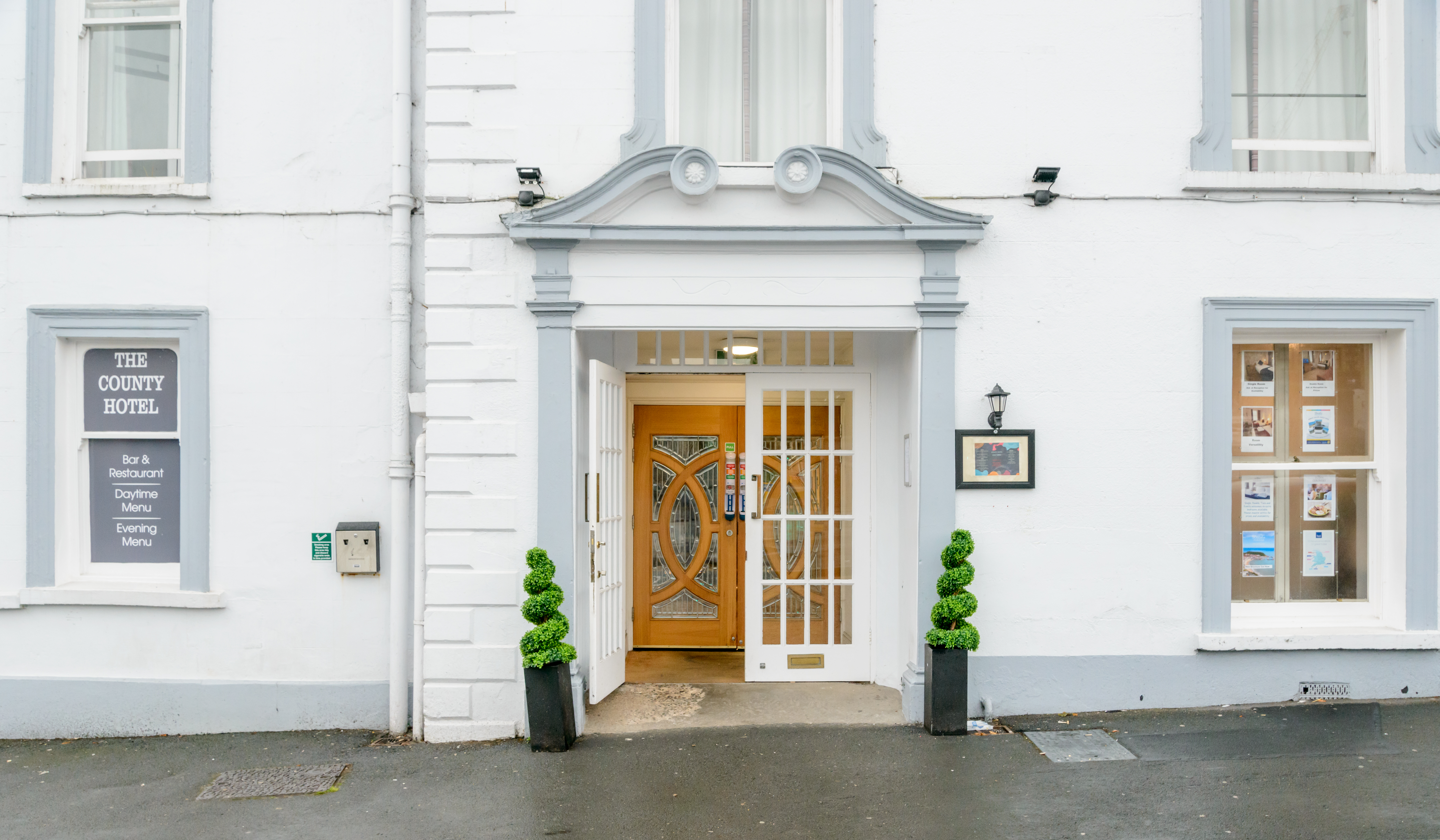 County Hotel, Kendal, Station Road, Kendal, LA9 6BT