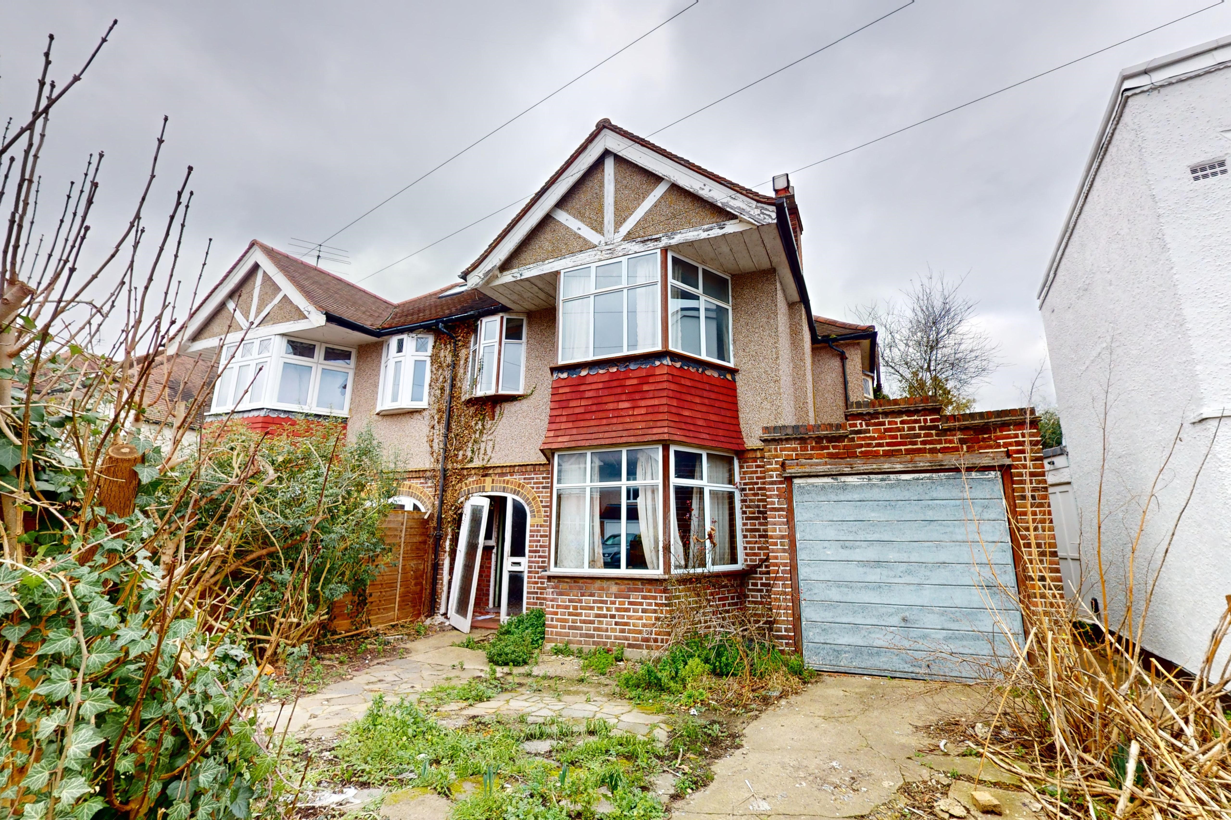 18 Blandford Avenue, Twickenham, Middlesex, TW2 6HS