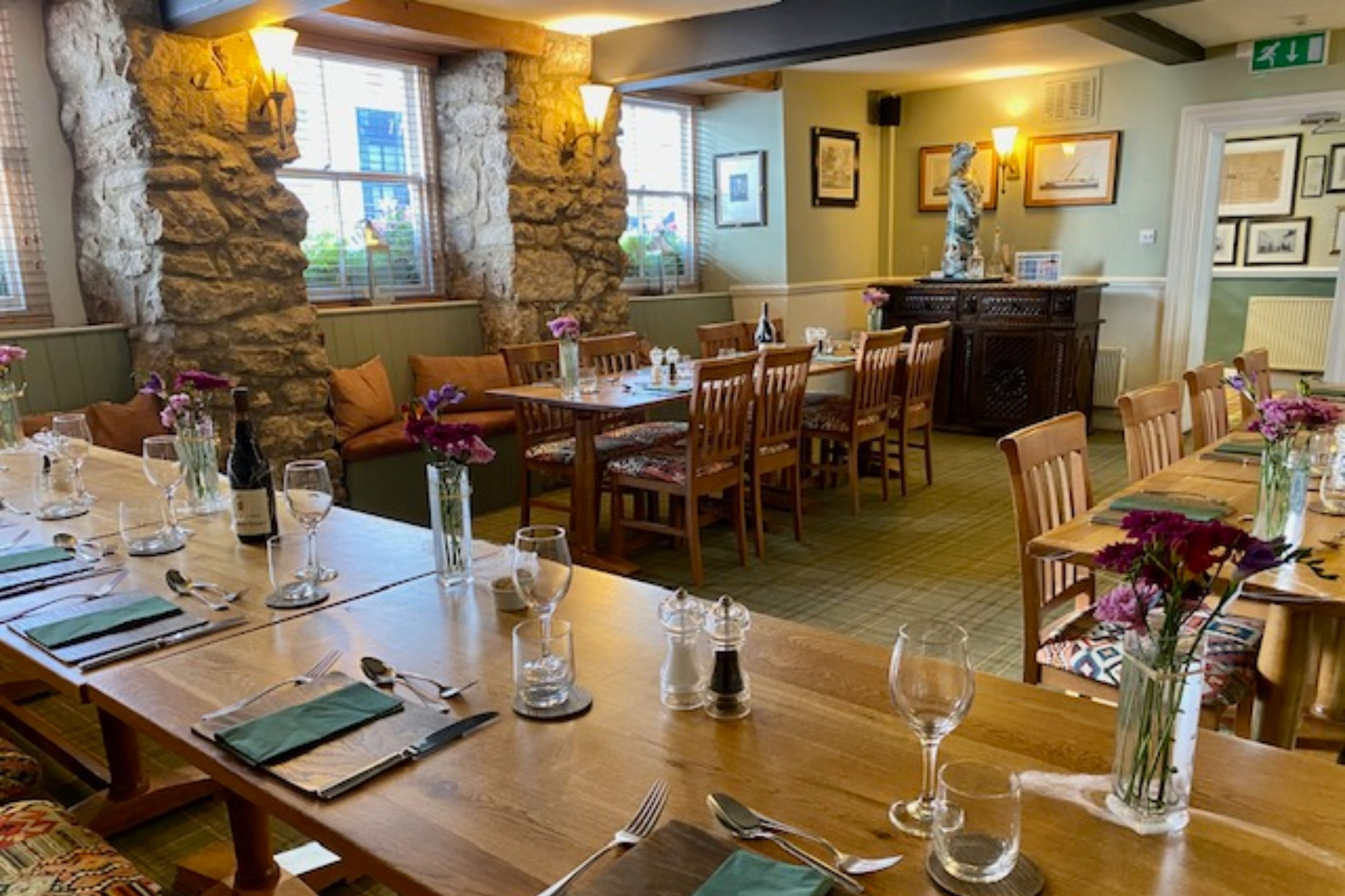 The White Hart Hotel, The Square, Moretonhampstead, Dartmoor, TQ13 8NF