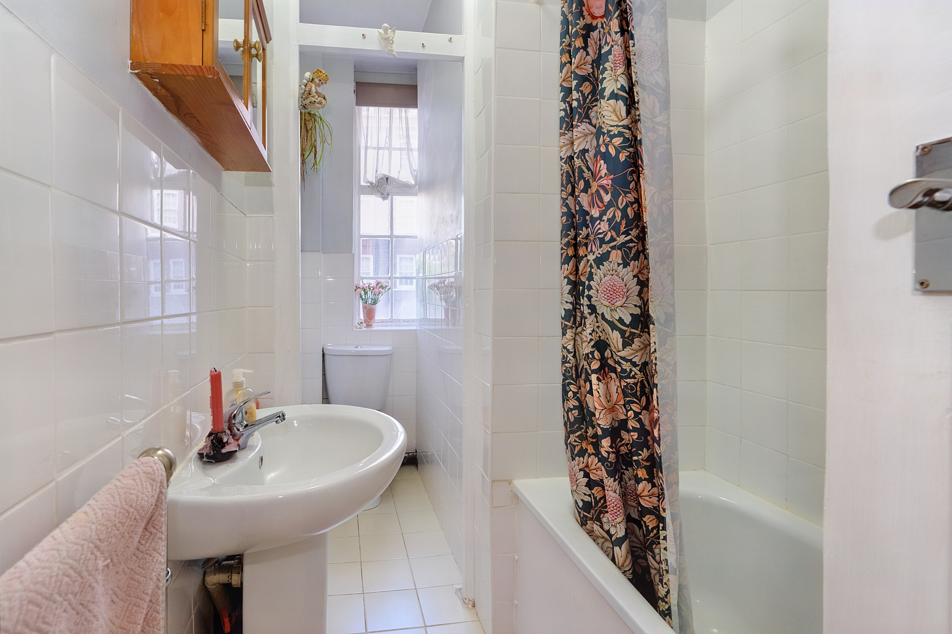 Flat 17, Mortimer Court, Abbey Road, St Johns Wood, London, NW8 9AB