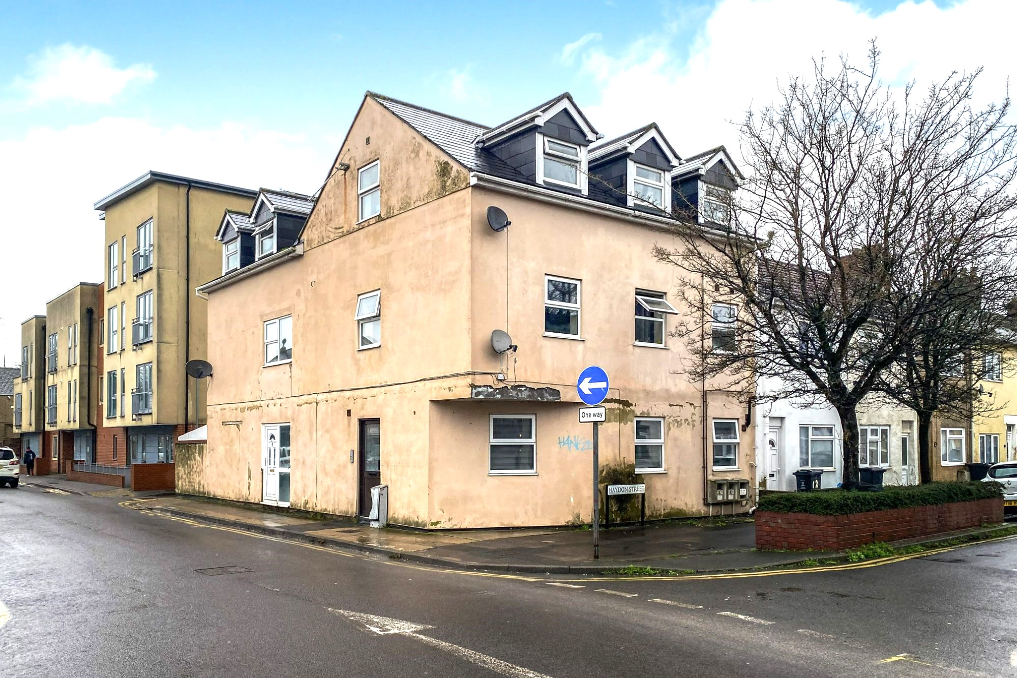Flats A - F, 2 Aylesbury House, Swindon SN1 1AE