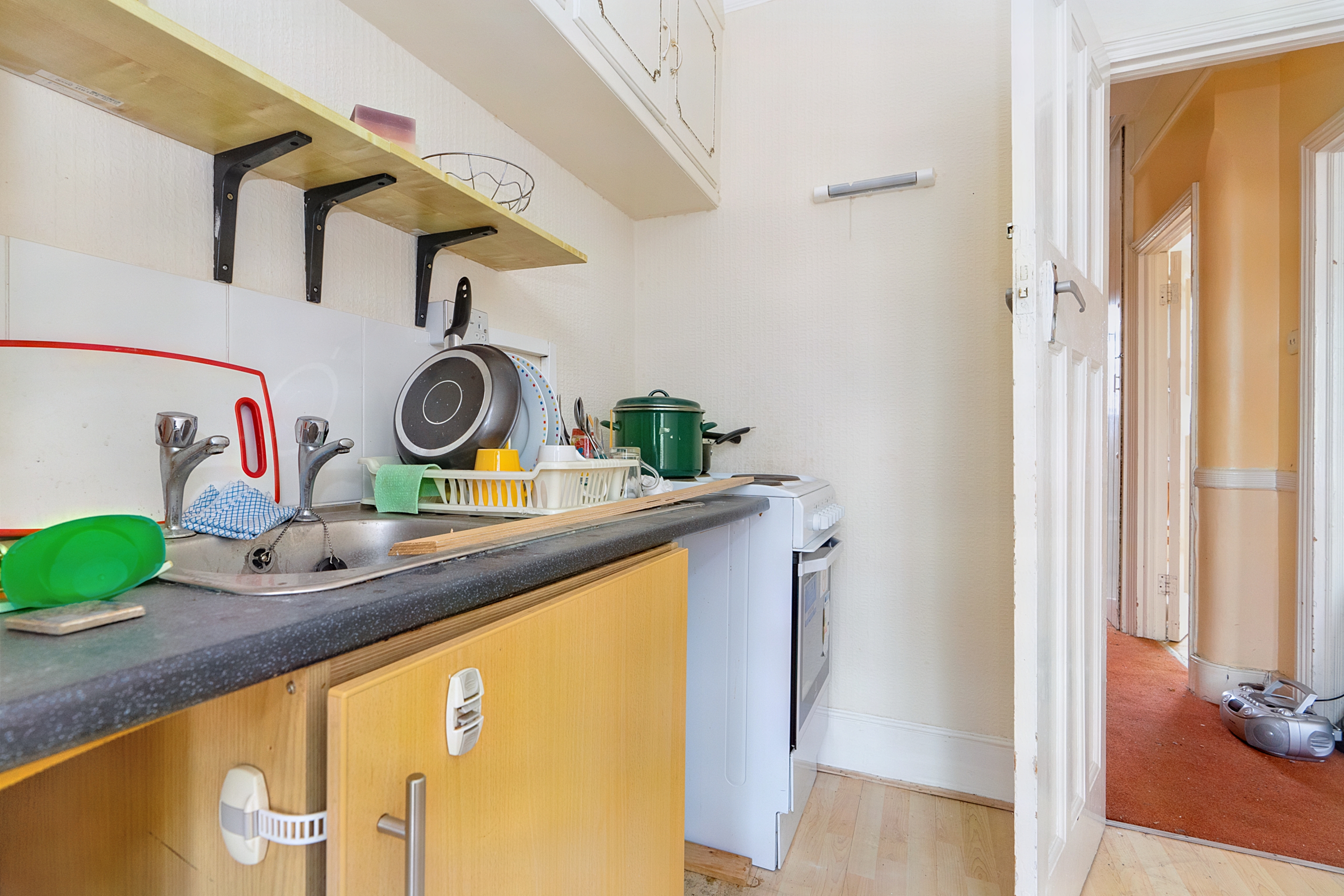 43 Hazelwood Lane, Palmers Green, London, N13 5EZ