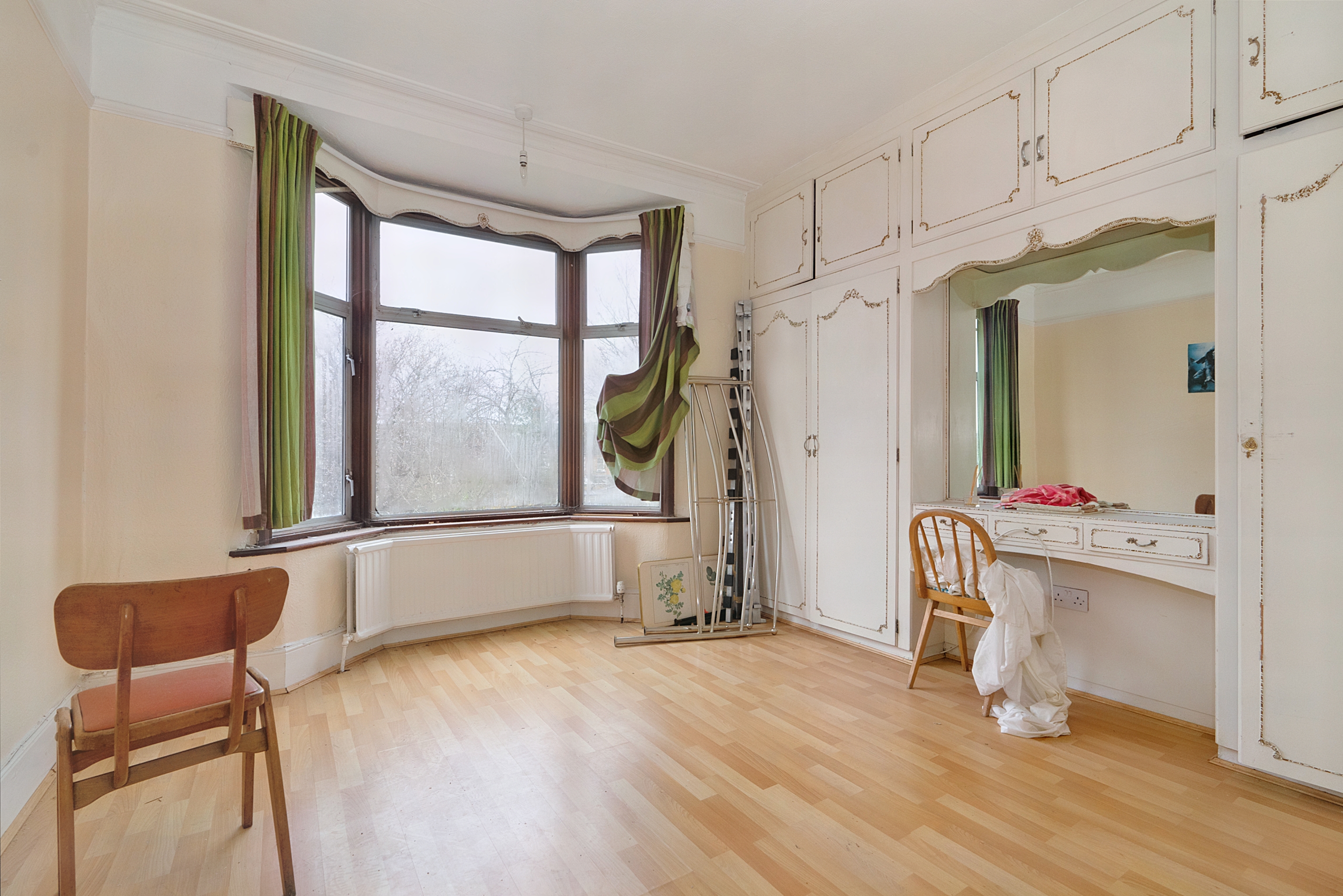 43 Hazelwood Lane, Palmers Green, London, N13 5EZ