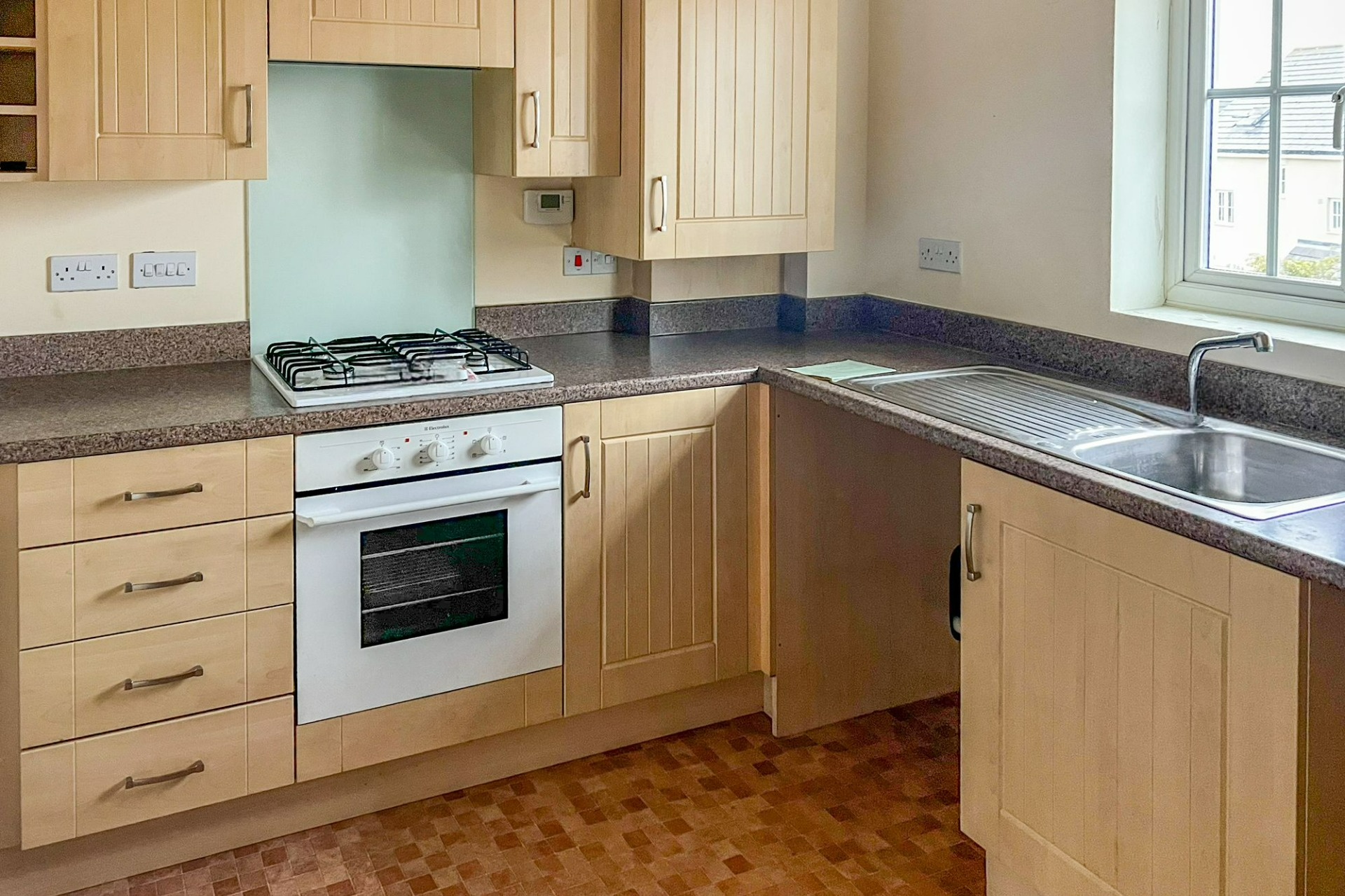 Flat 9, 17 Carter Close, Hawkinge, Folkestone, Kent, CT18 7TN
