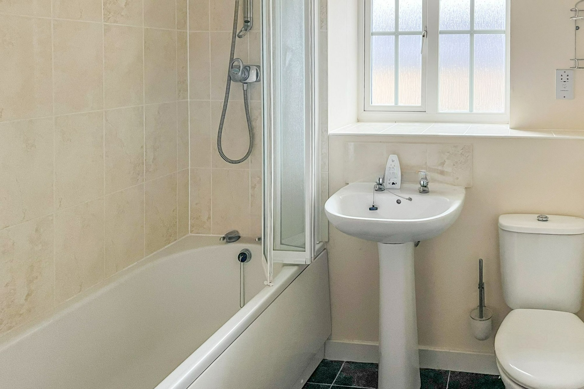 Flat 9, 17 Carter Close, Hawkinge, Folkestone, Kent, CT18 7TN