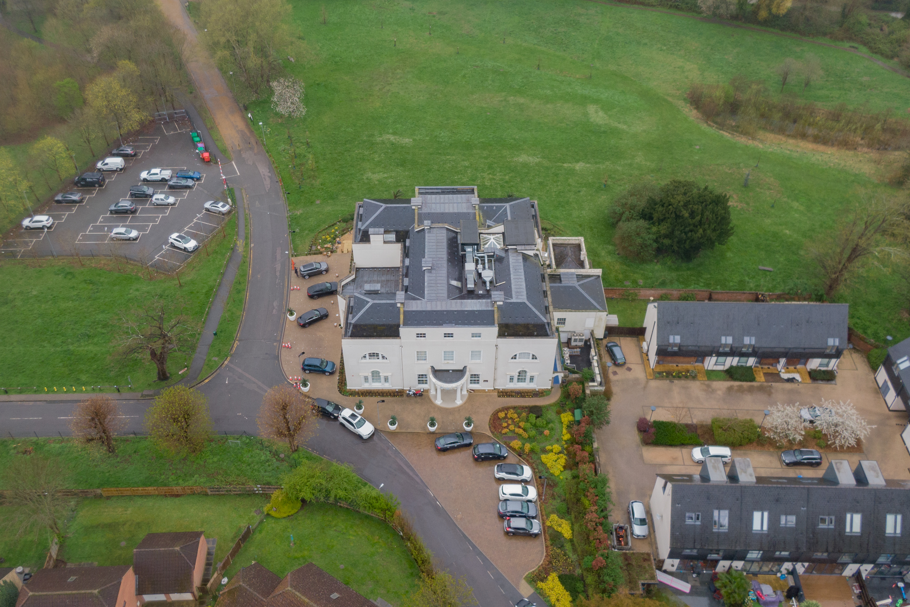 Hillingdon House, Wren Avenue, Uxbridge, Middlesex, UB10 0FD
