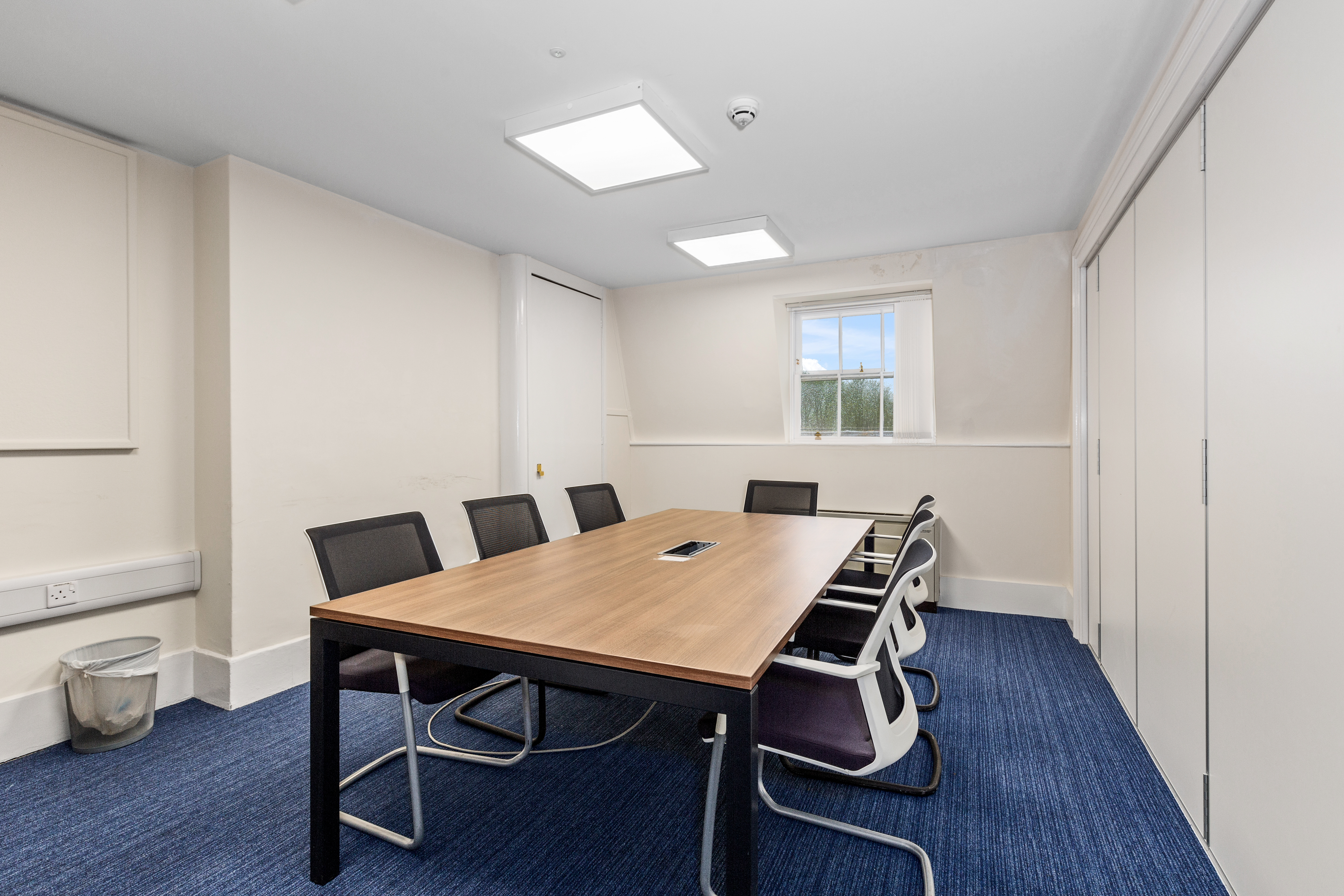 Hillingdon House, Wren Avenue, Uxbridge, Middlesex, UB10 0FD