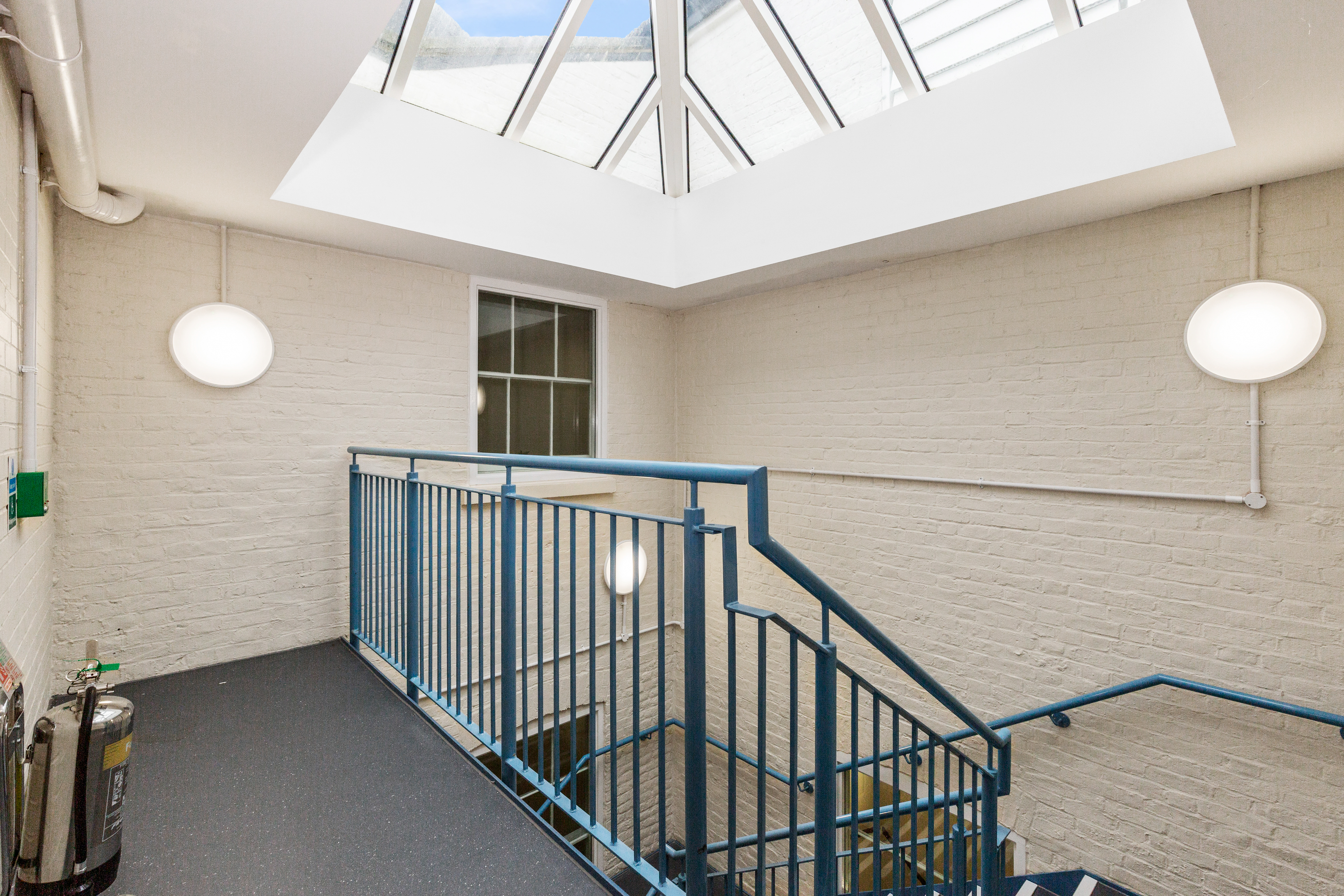 Hillingdon House, Wren Avenue, Uxbridge, Middlesex, UB10 0FD