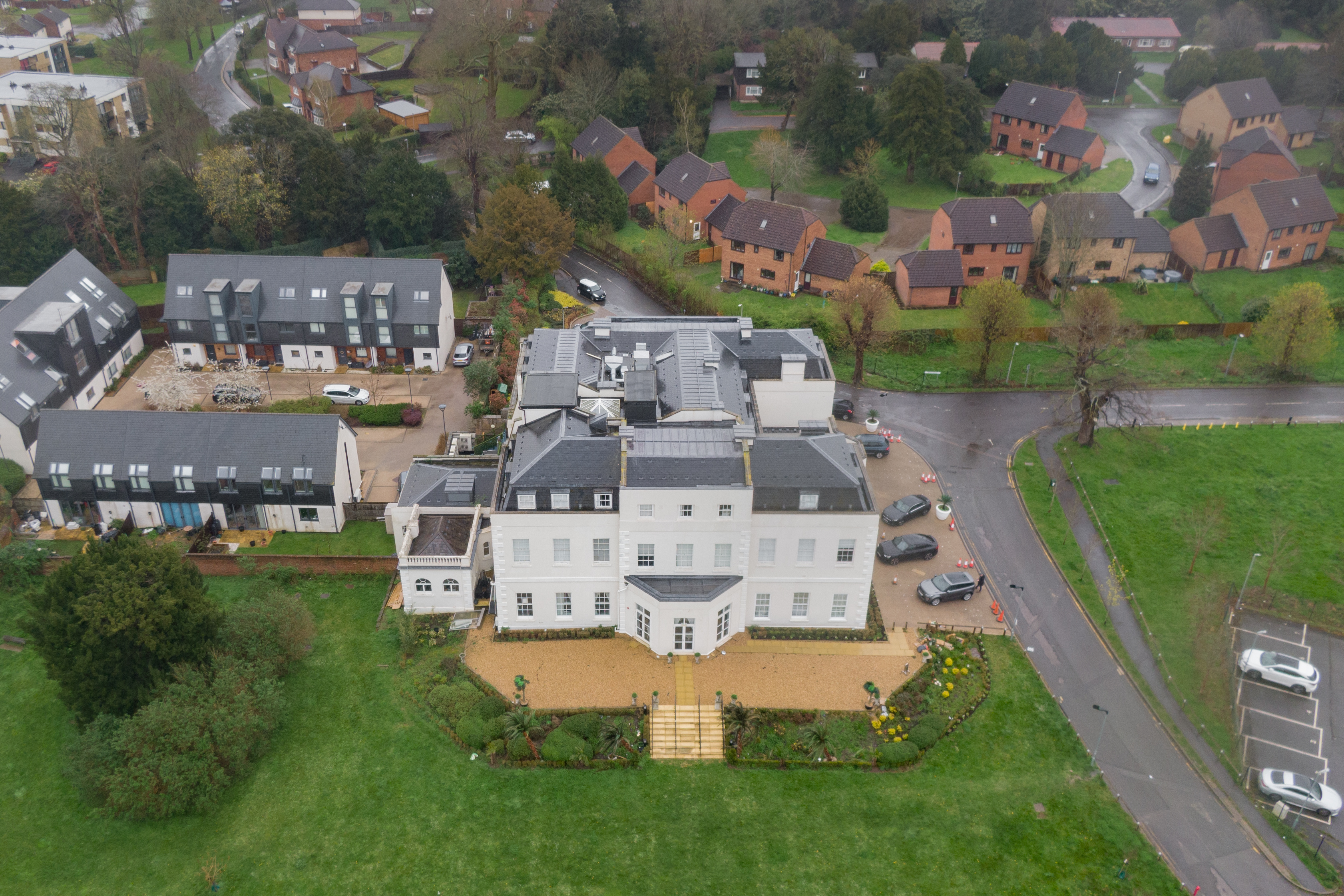 Hillingdon House, Wren Avenue, Uxbridge, Middlesex, UB10 0FD