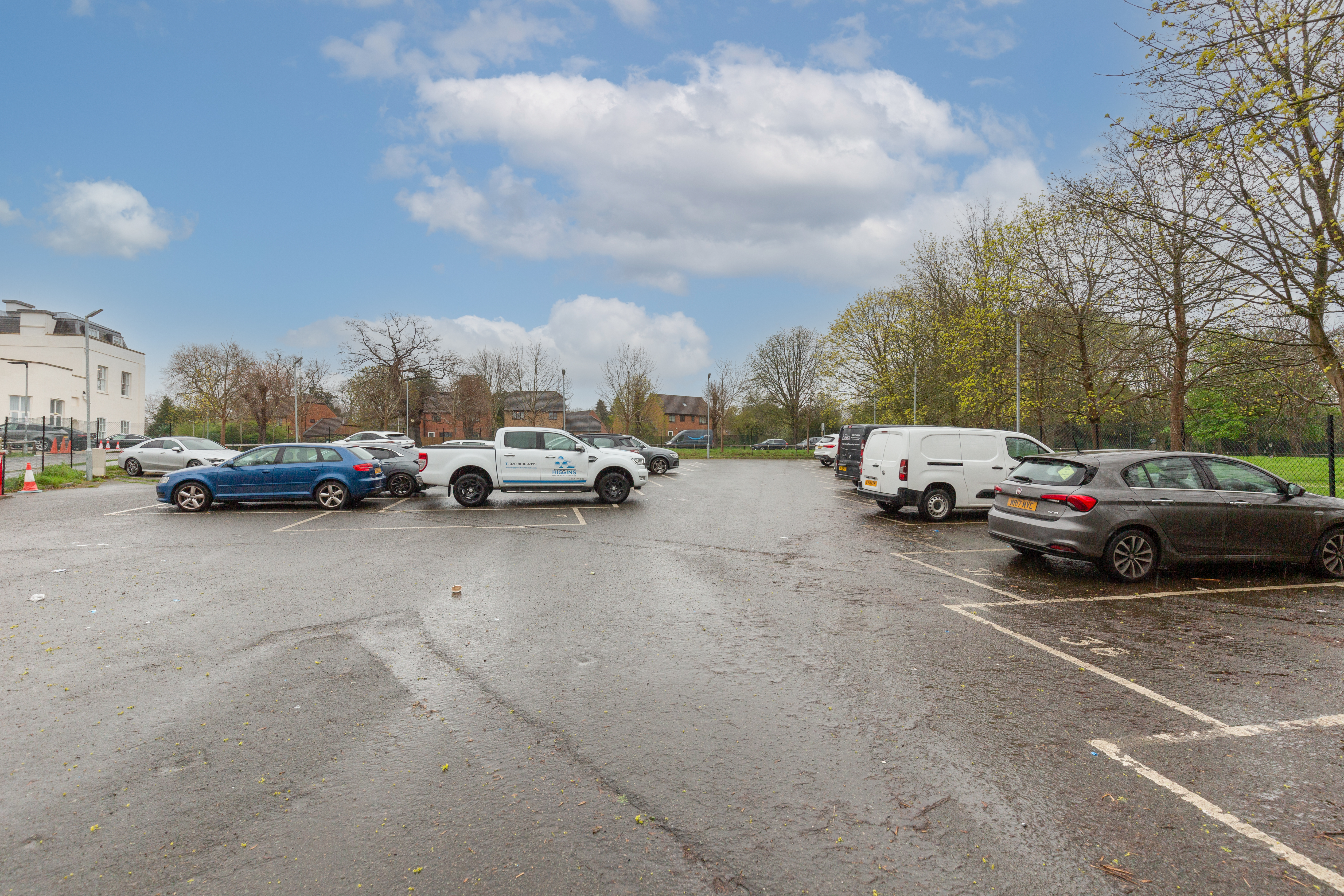 Hillingdon House, Wren Avenue, Uxbridge, Middlesex, UB10 0FD