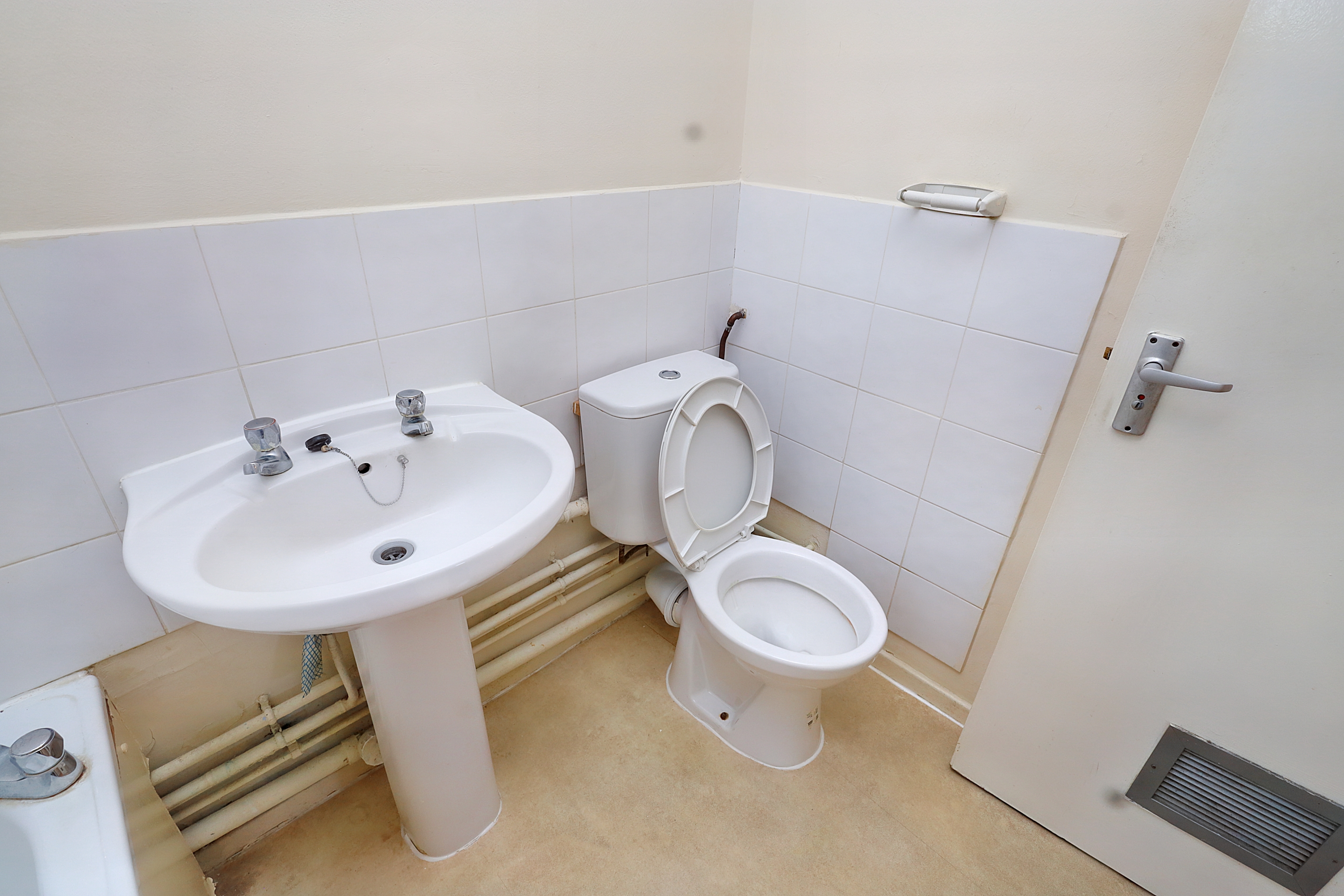 58 Mandela Close, Willesden, London, NW10 8BG